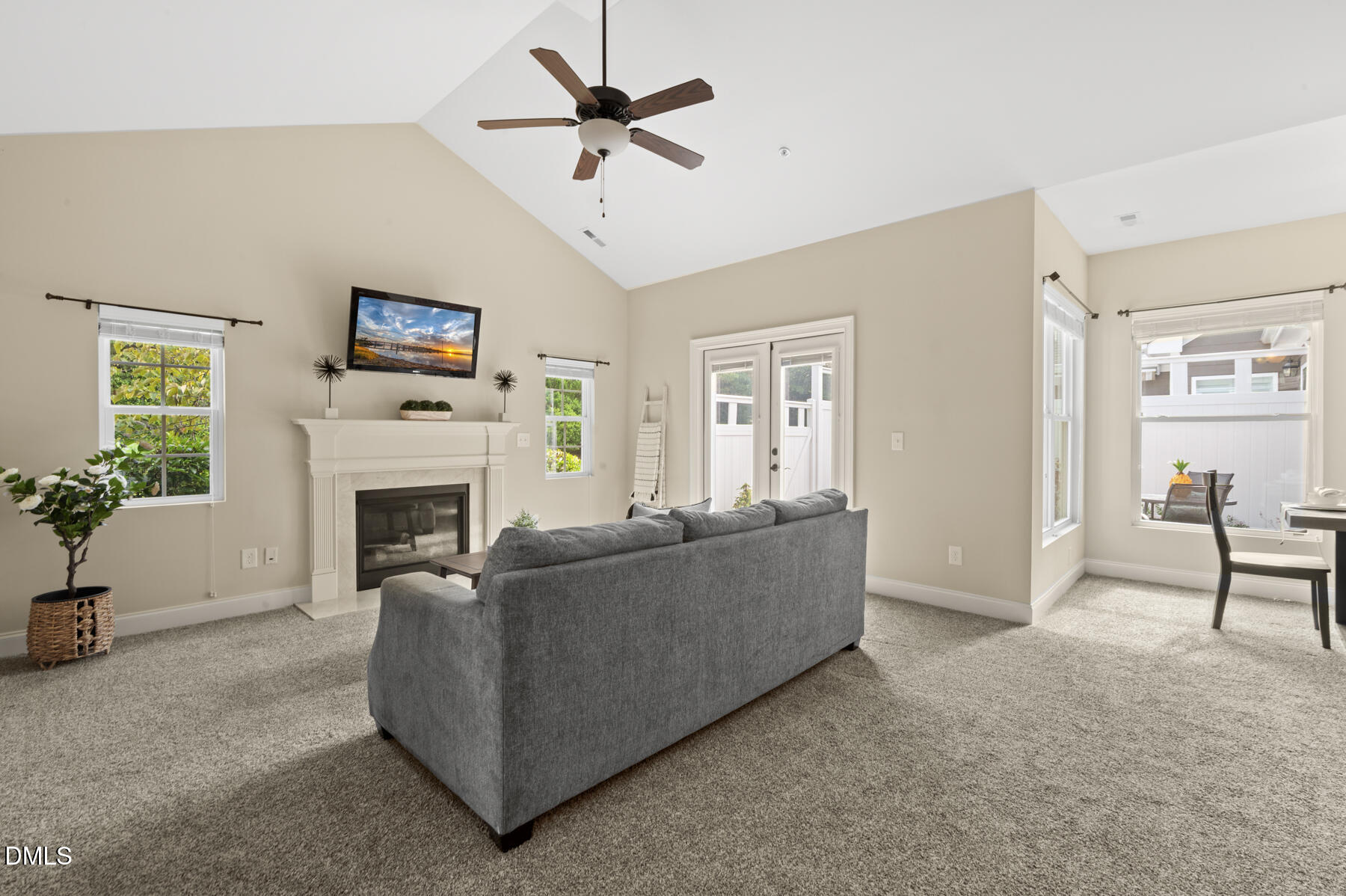 1467 Orchard Villas Avenue Property Photo 6