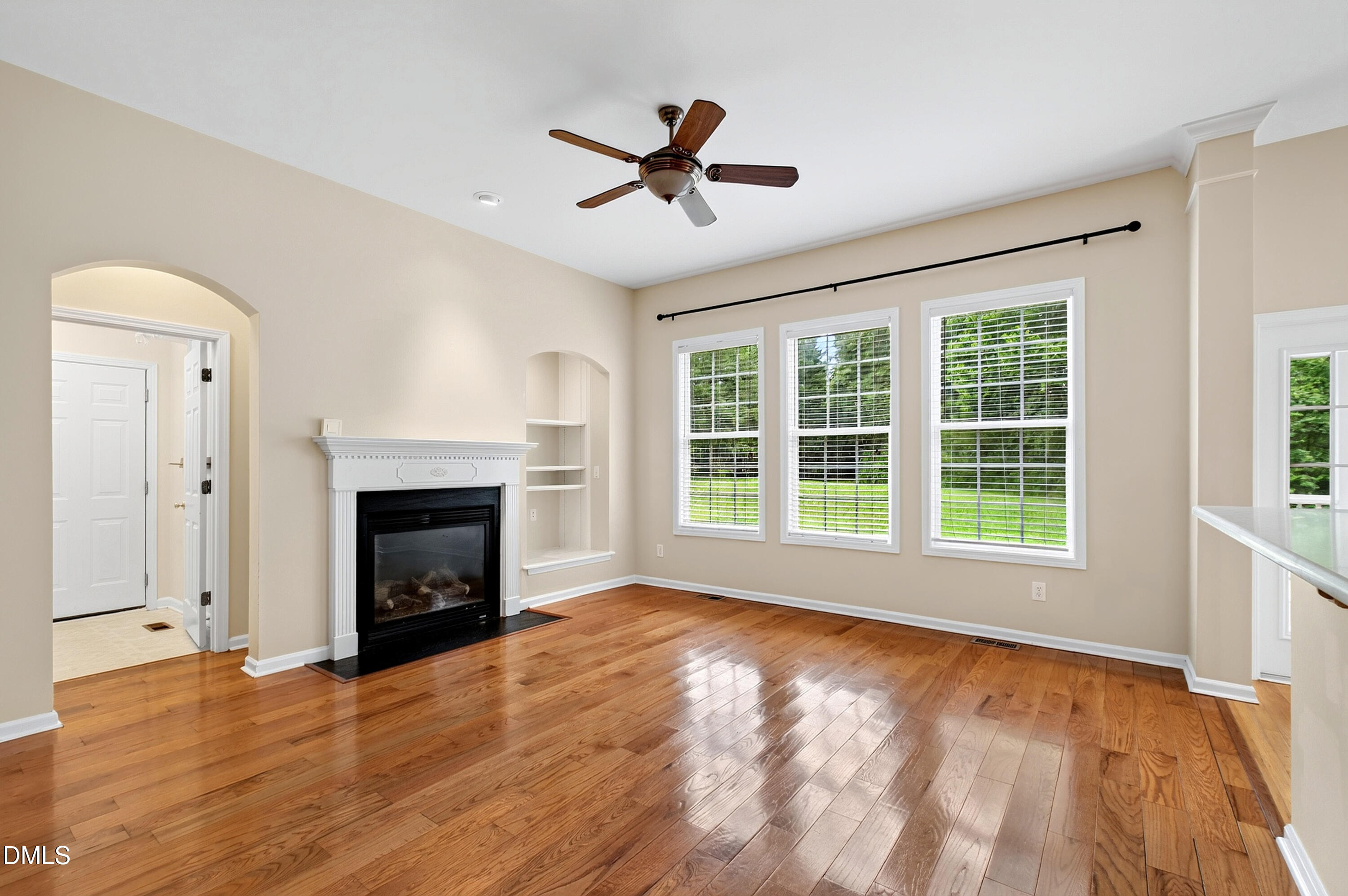 118 N Fields Circle Property Photo 2