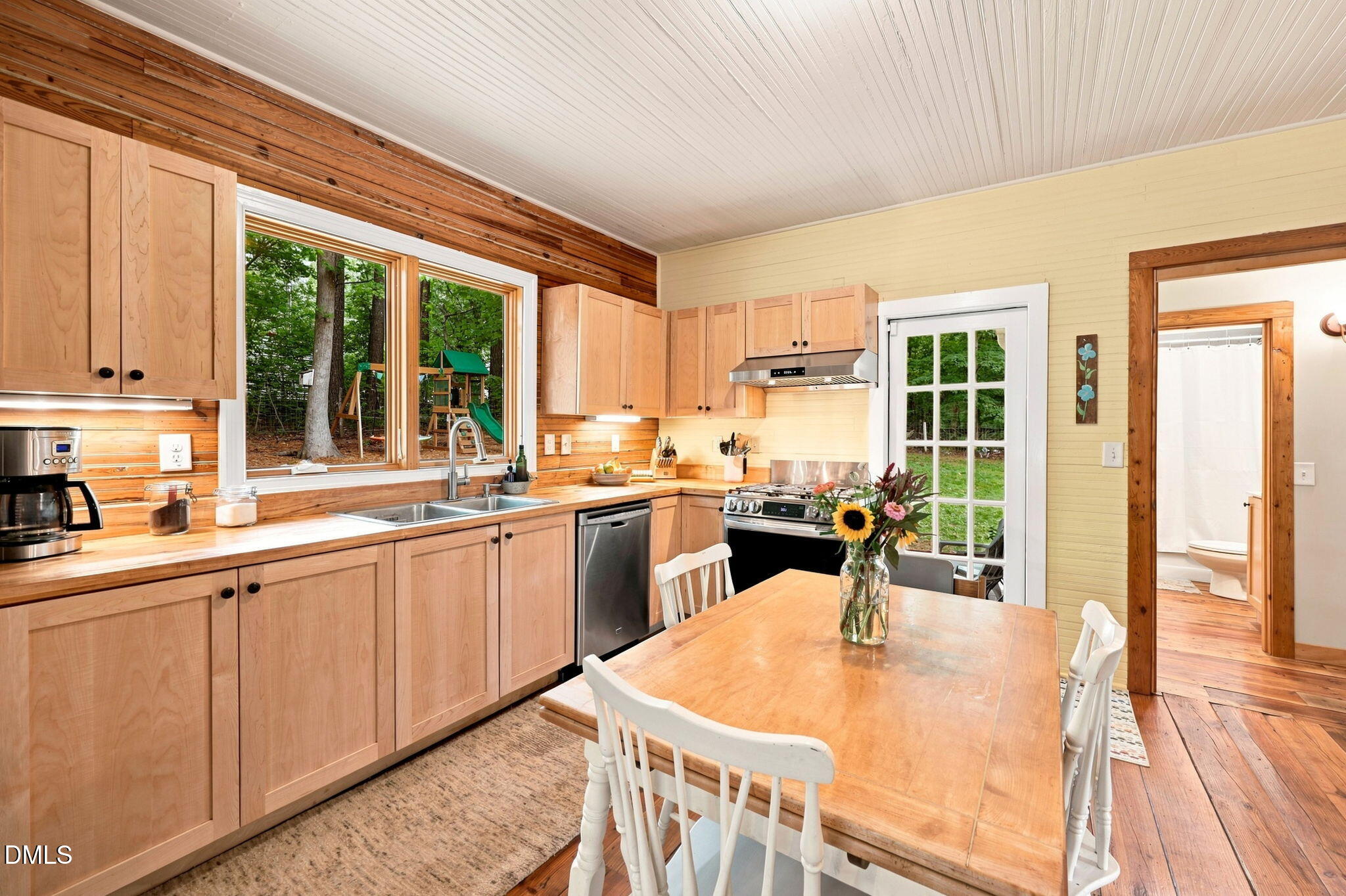 741 Latimer Street Property Photo 11