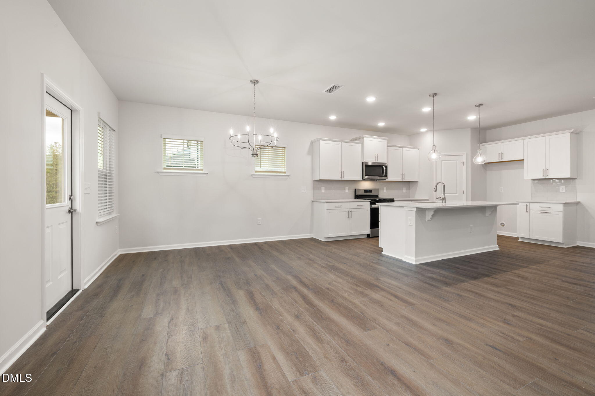 504 Foxfield Way Property Photo 7