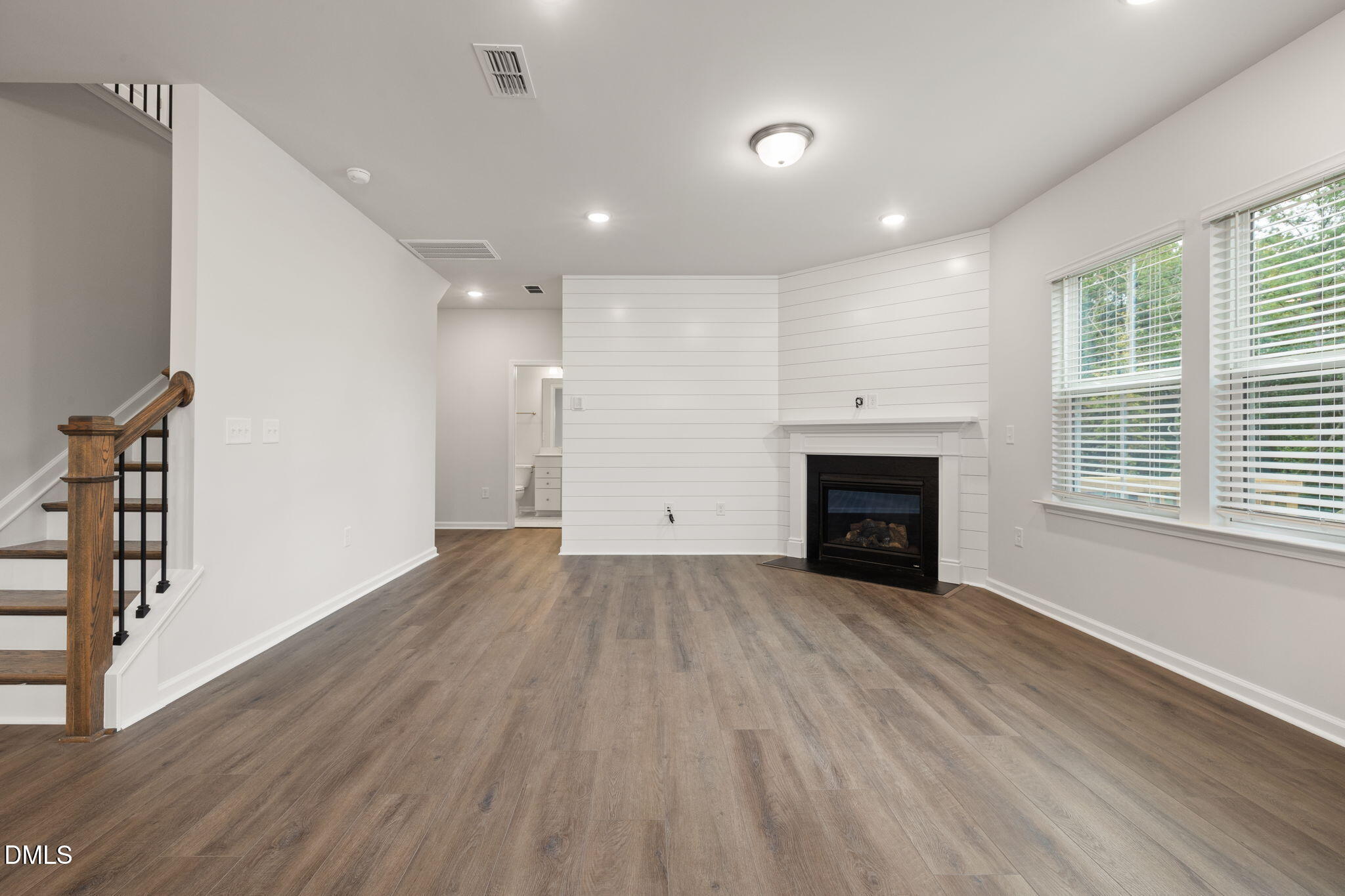 504 Foxfield Way Property Photo 8