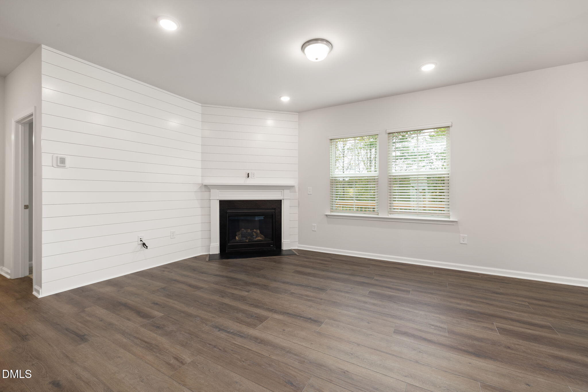 504 Foxfield Way Property Photo 9