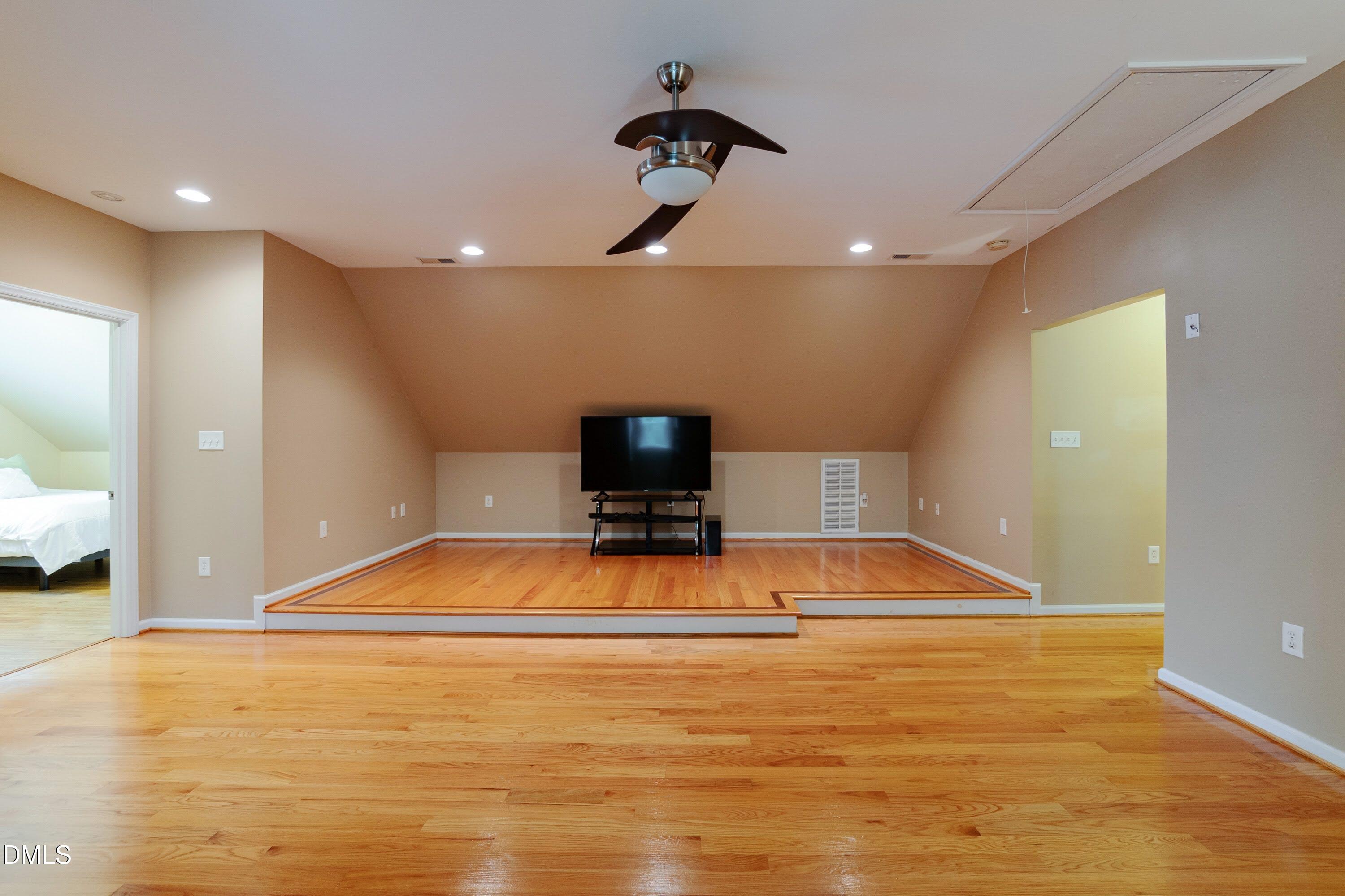 2948 Dargan Hills Drive Property Photo 27