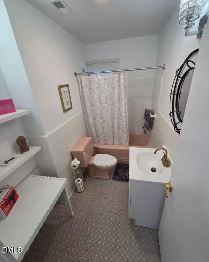 203 W Rockspring Street Property Photo 13