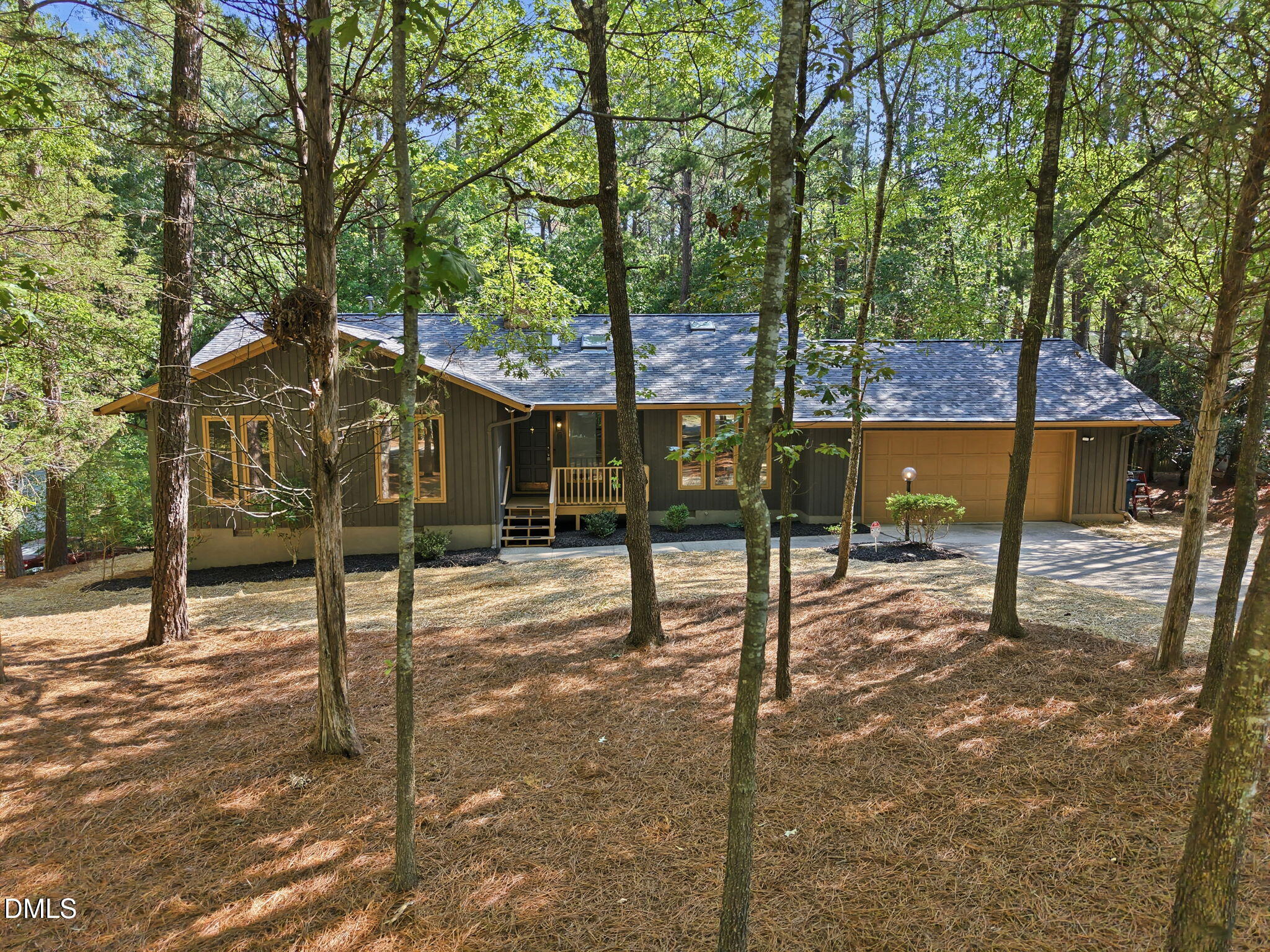 6 Saint James Court Property Photo 2