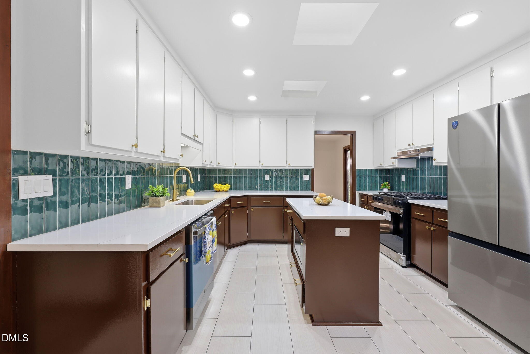 6 Saint James Court Property Photo 14
