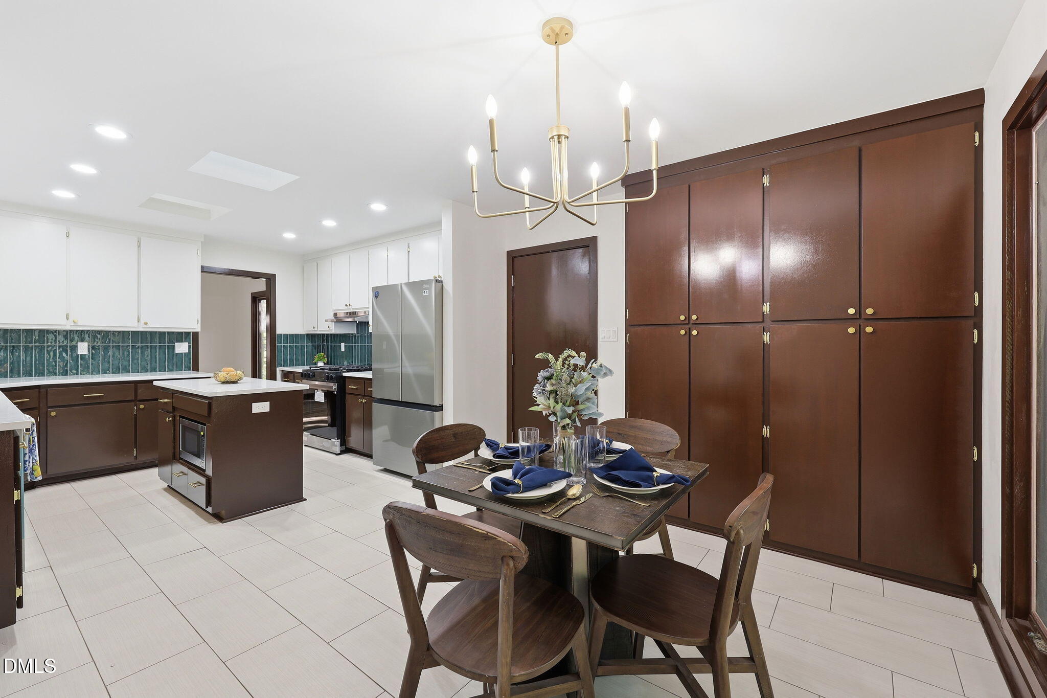 6 Saint James Court Property Photo 15