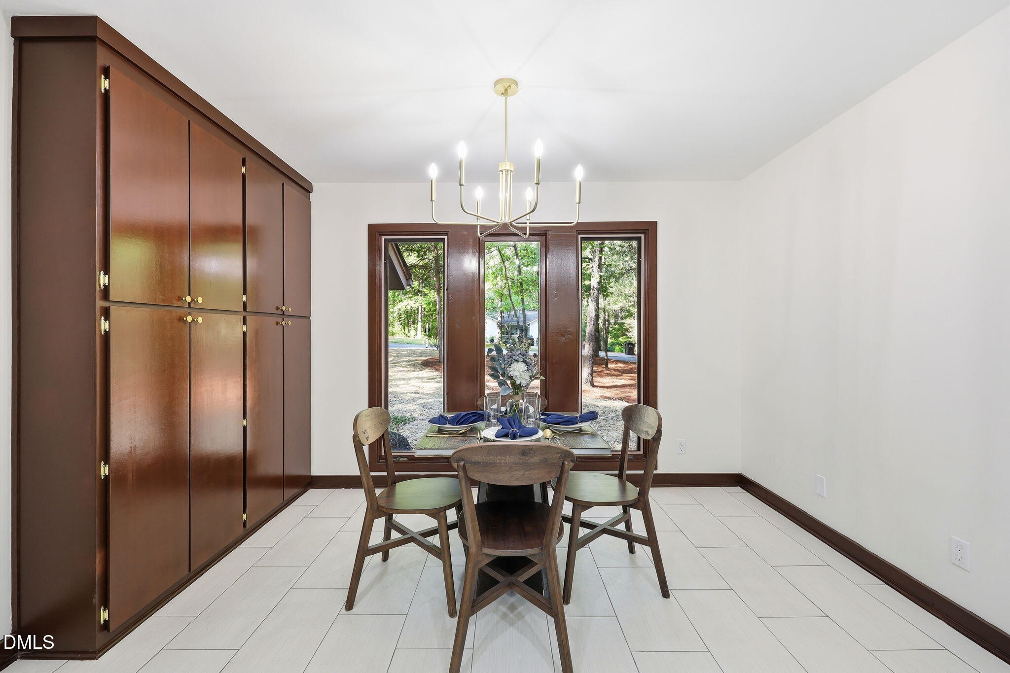 6 Saint James Court Property Photo 17