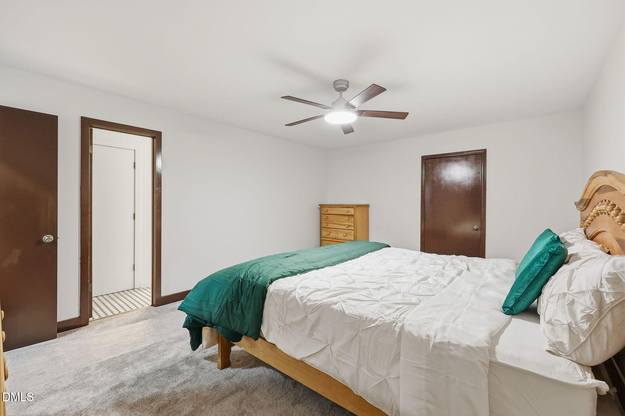 6 Saint James Court Property Photo 30