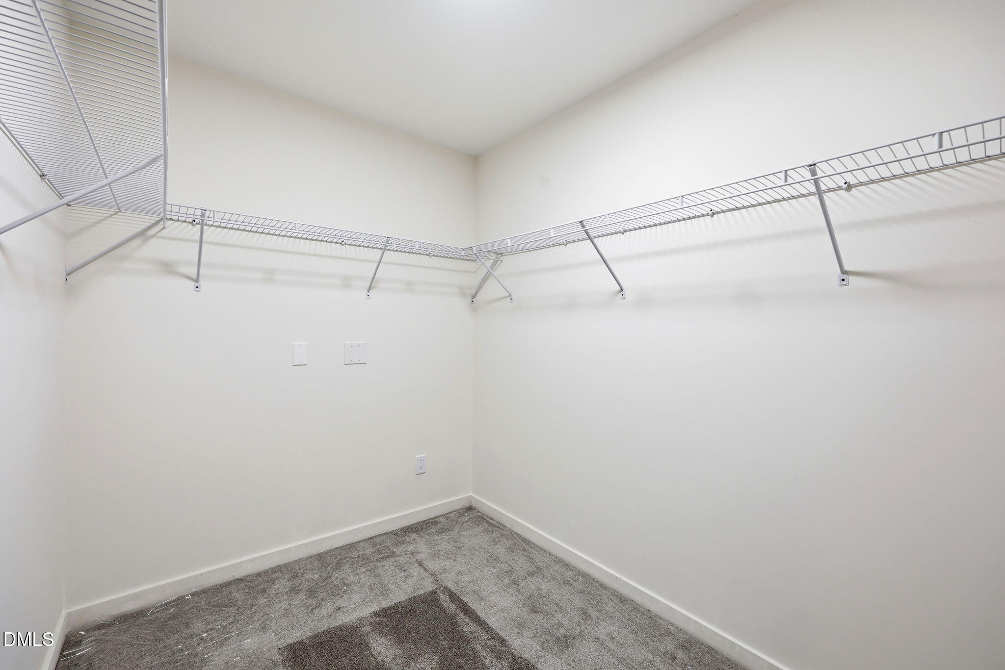 6 Saint James Court Property Photo 31