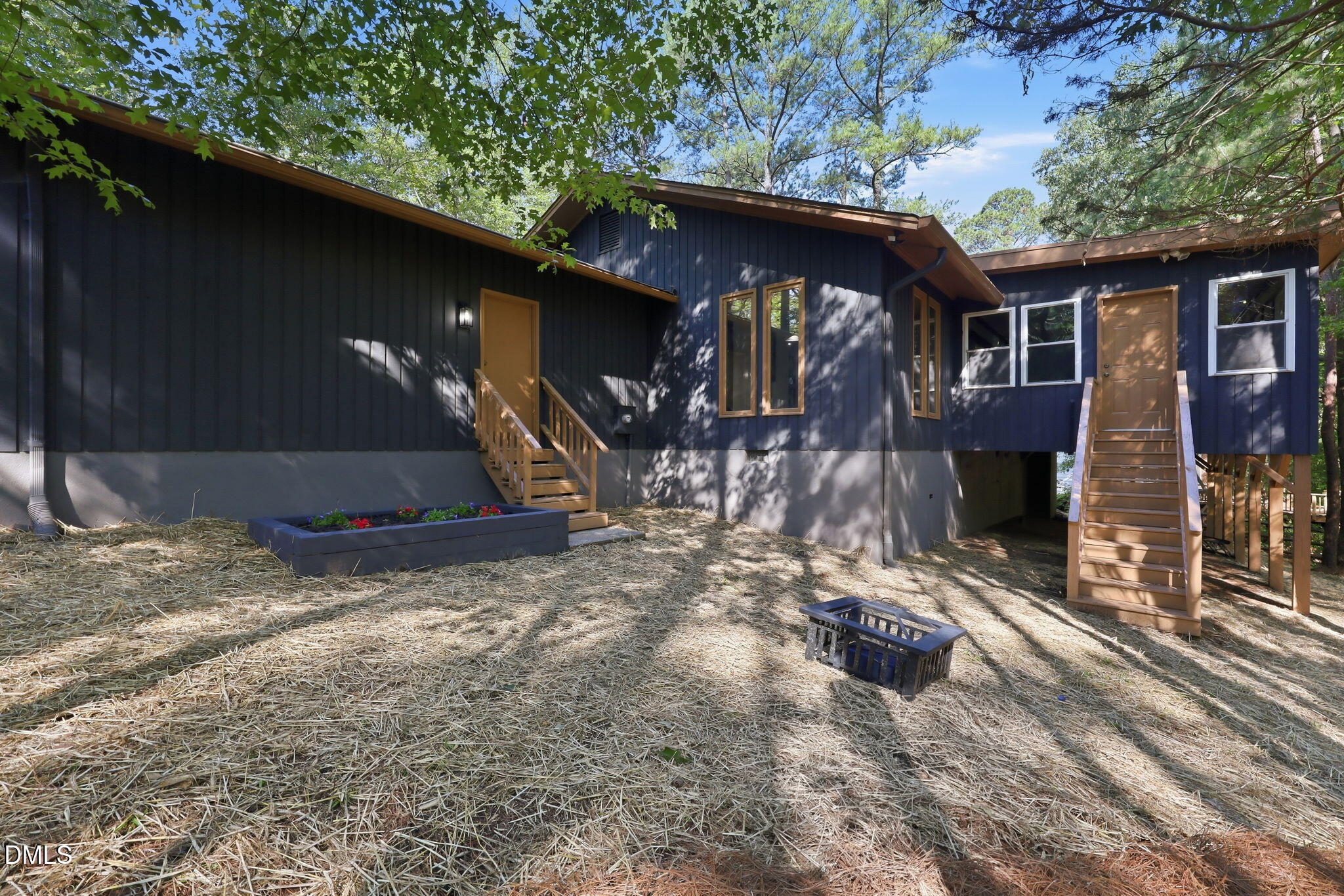 6 Saint James Court Property Photo 35