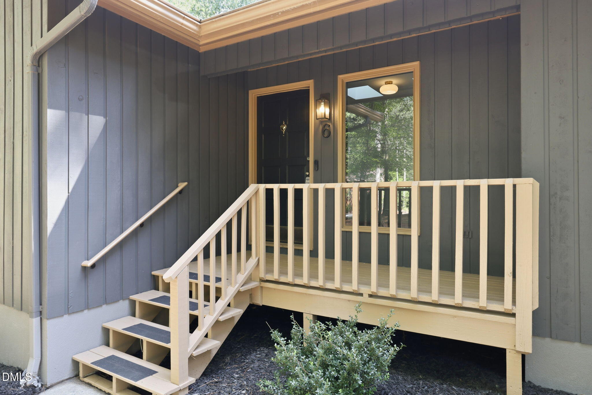 6 Saint James Court Property Photo 43