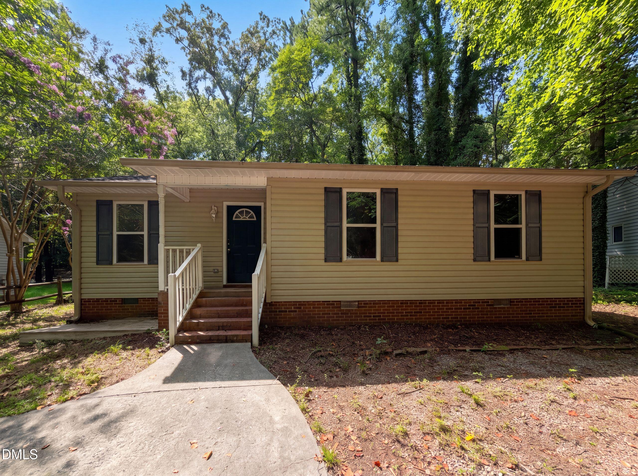 810 Hill Top Circle Property Photo 1