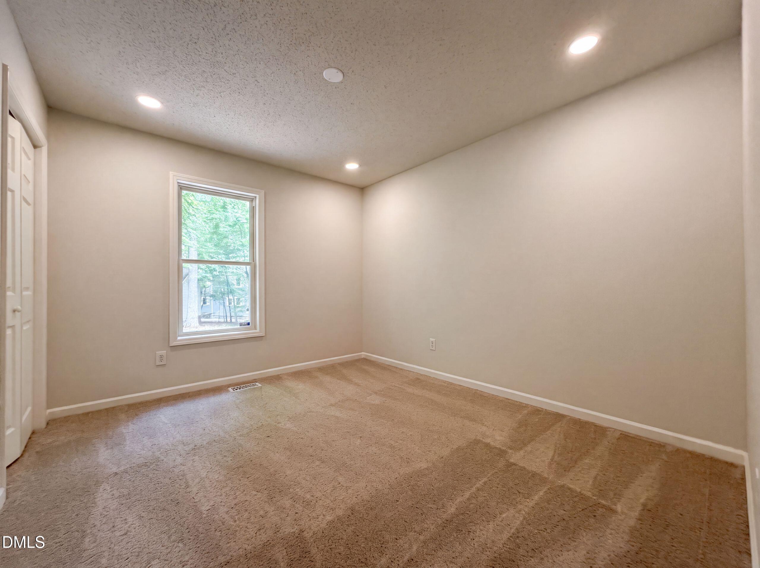810 Hill Top Circle Property Photo 4