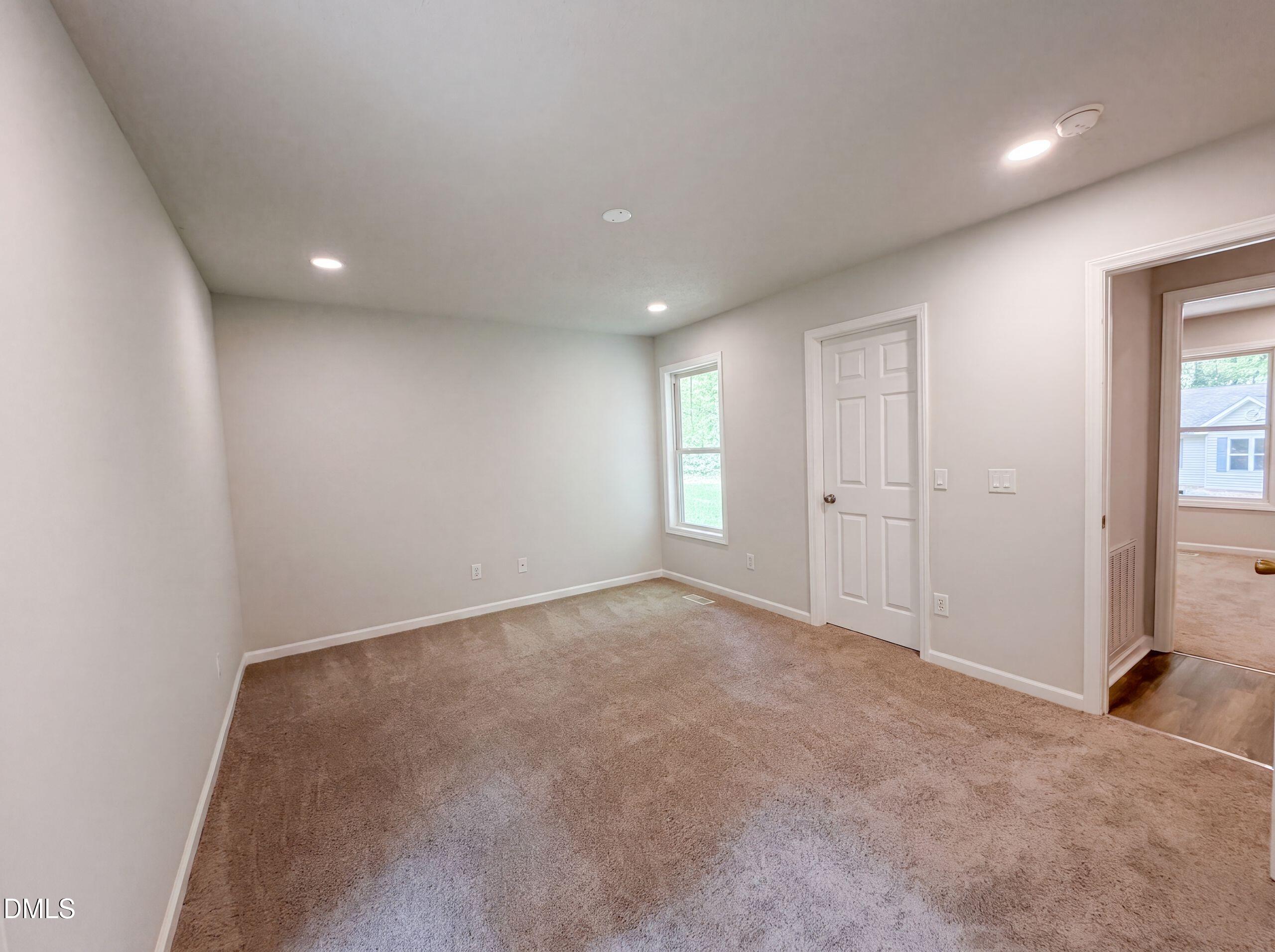 810 Hill Top Circle Property Photo 14