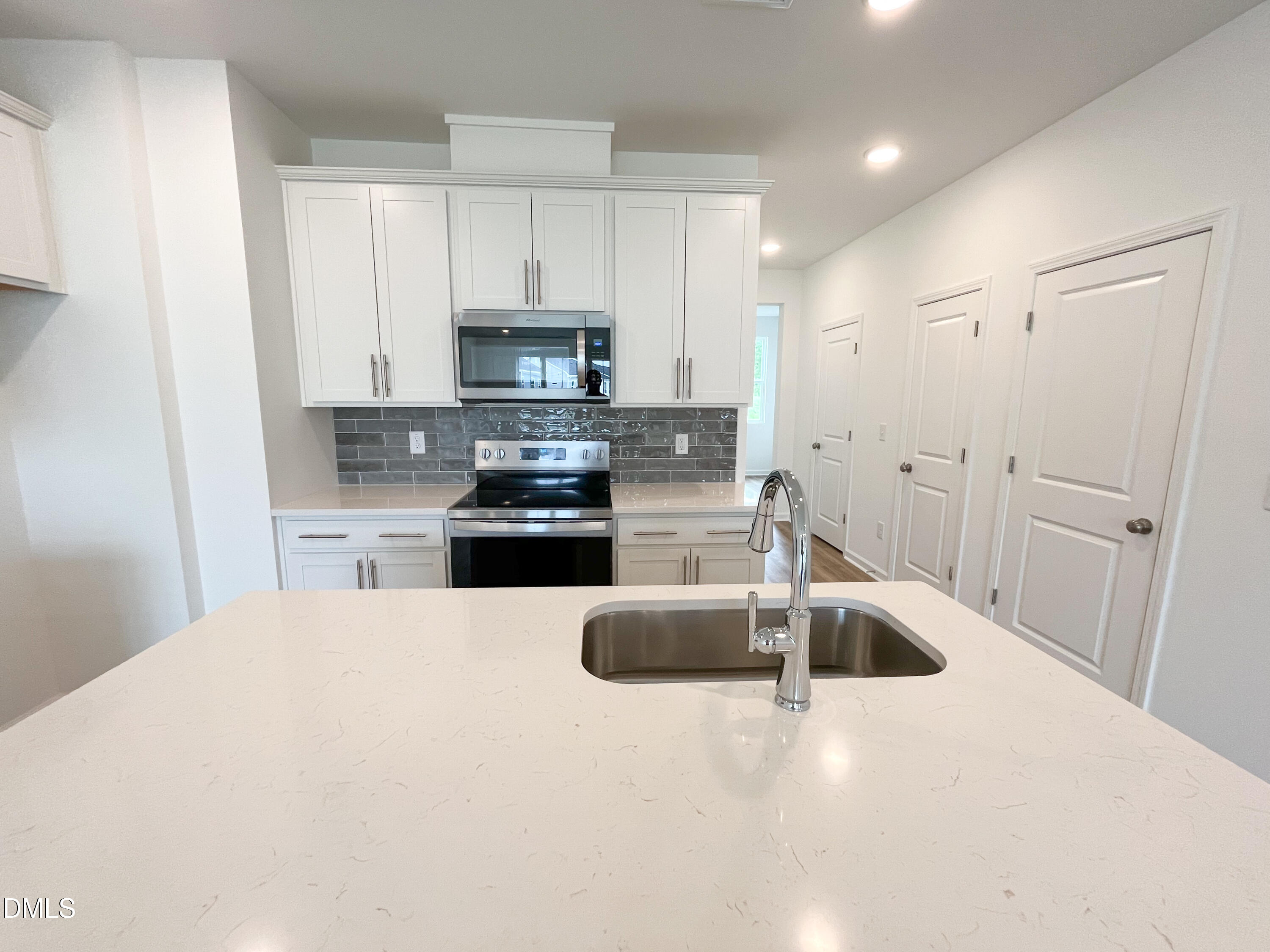 2442 Whitewing Lane Property Photo 6