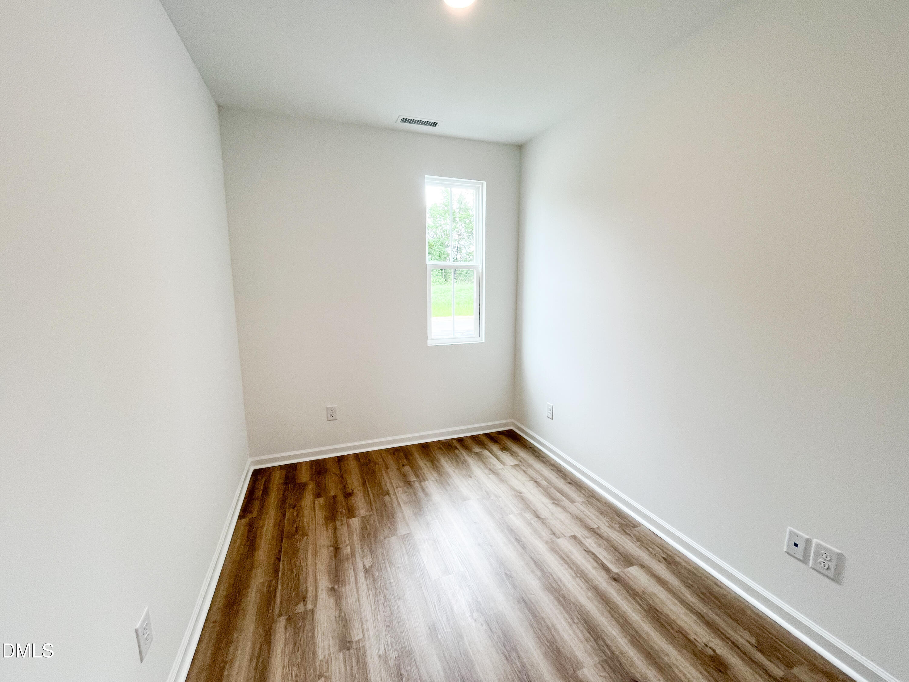 2442 Whitewing Lane Property Photo 8