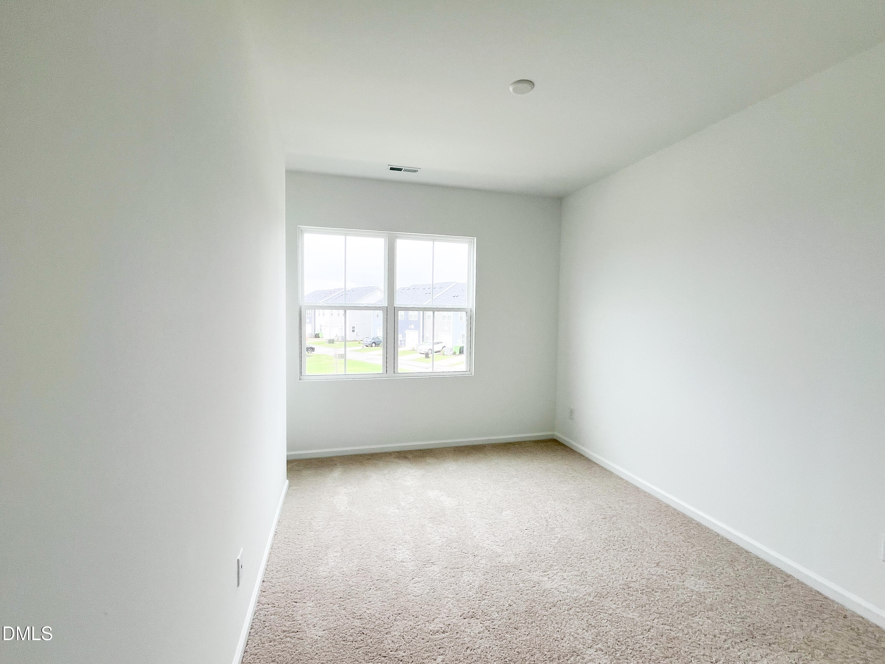 2442 Whitewing Lane Property Photo 15