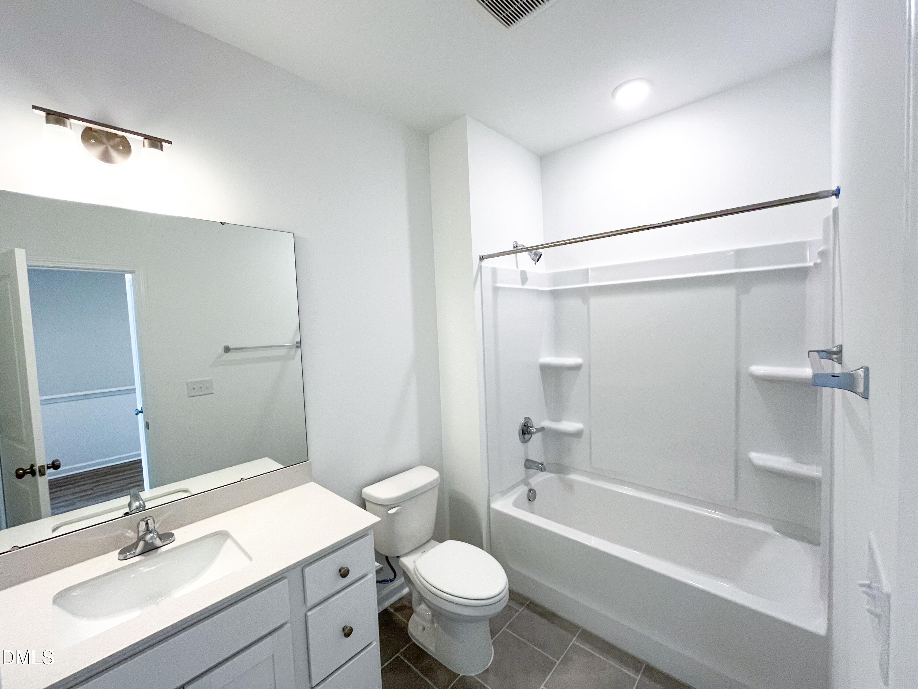 2442 Whitewing Lane Property Photo 16