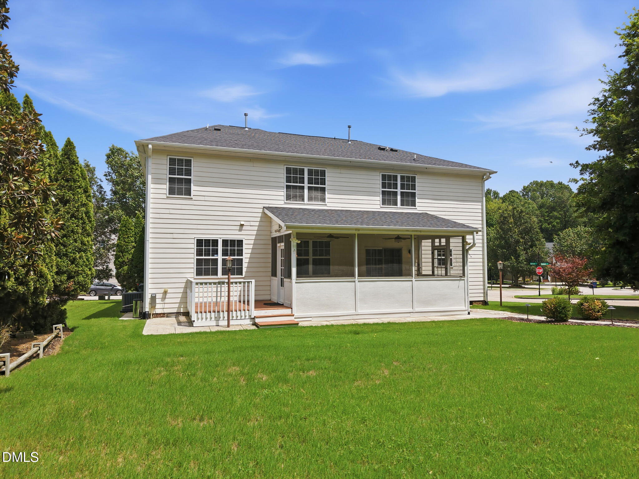 3220 Queensland Road Property Photo 44