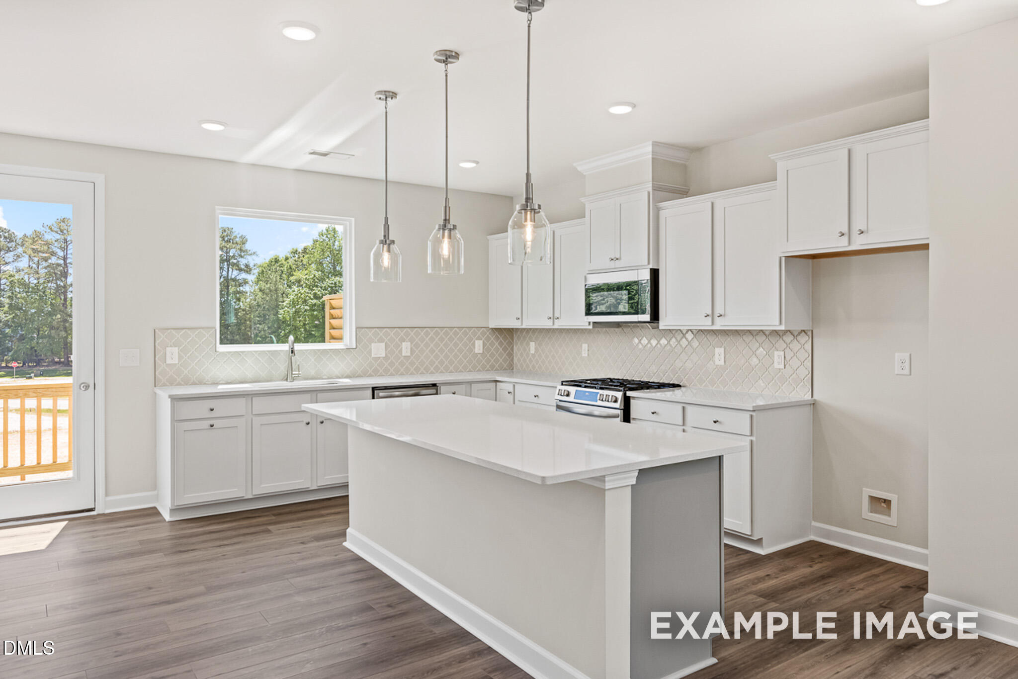 121 Broadway Street Property Photo 1