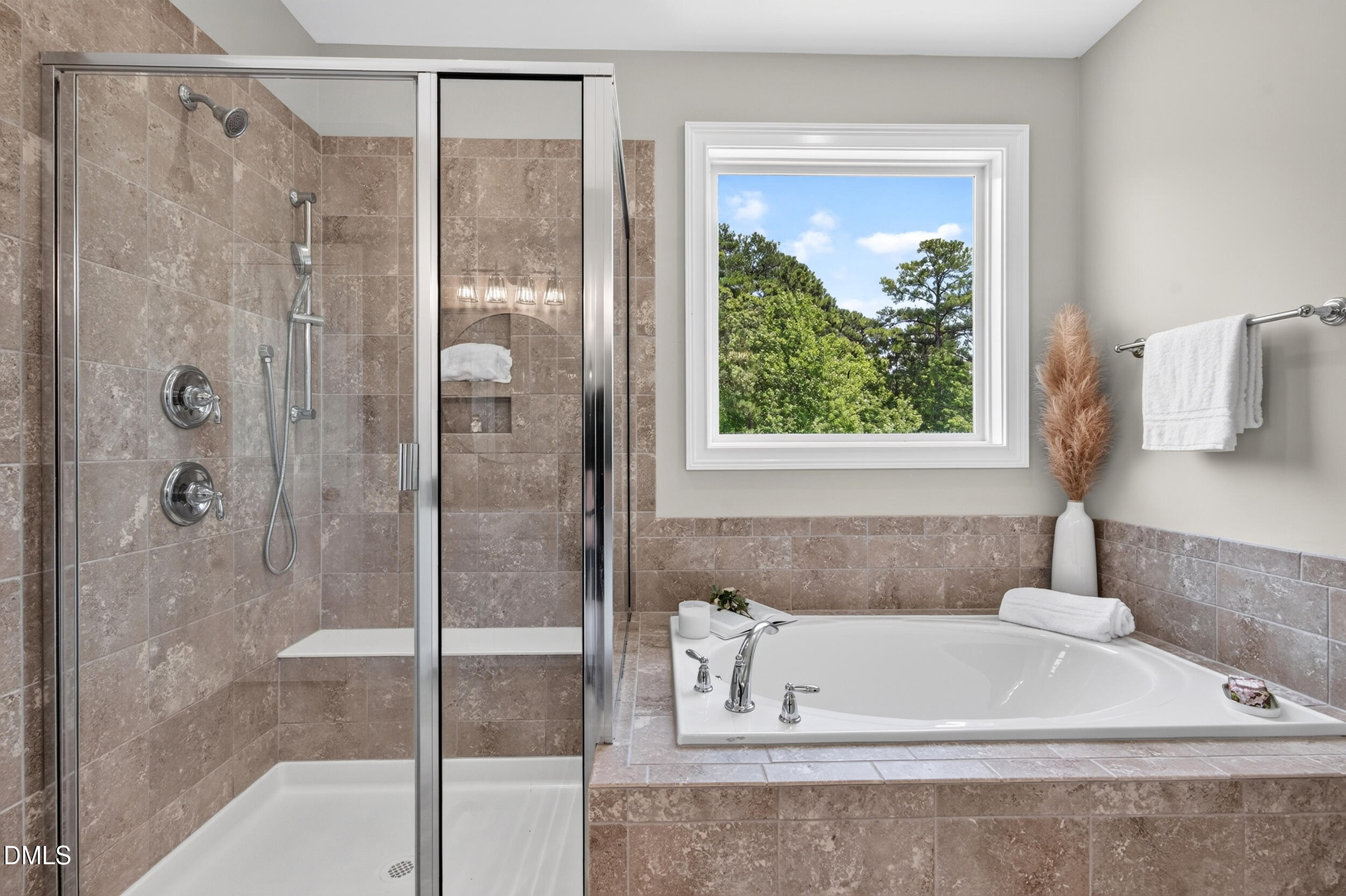 8404 Secreto Drive Property Photo 47