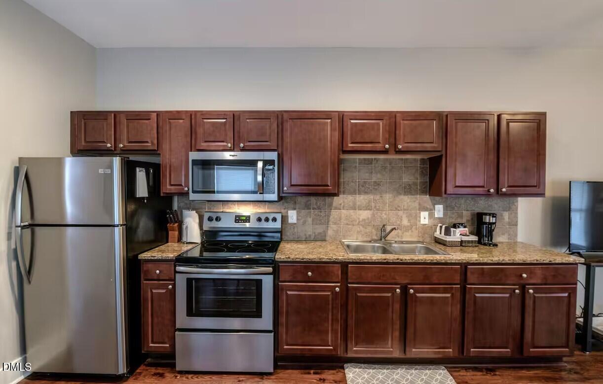 1505 S Roxboro Street Property Photo 4