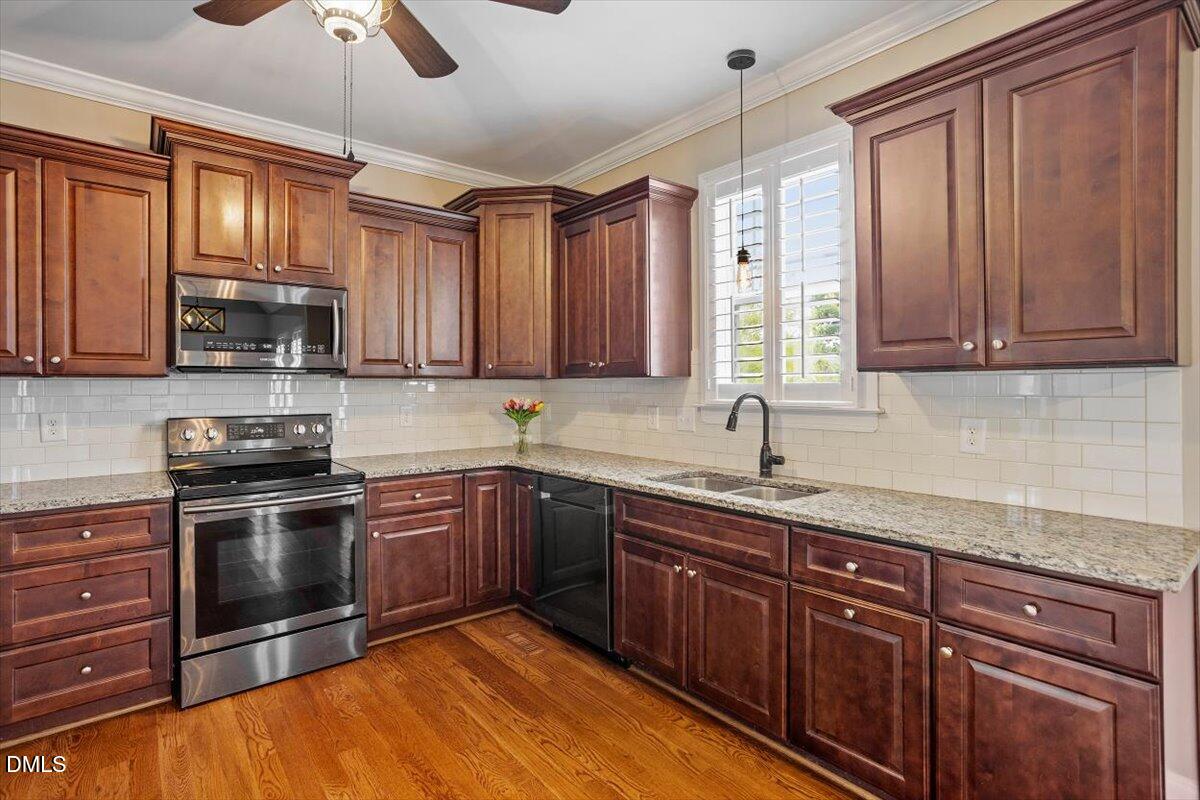 1320 Tavernier Knoll Lane Property Photo 9
