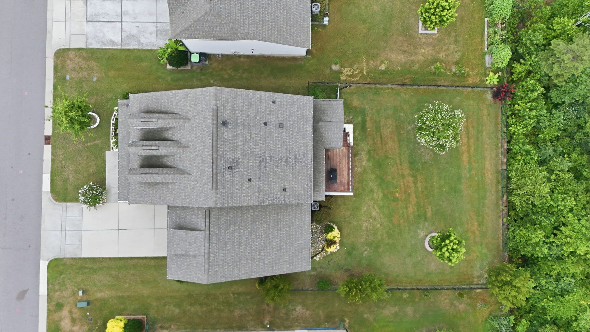 555 Spire Bend Property Photo 5