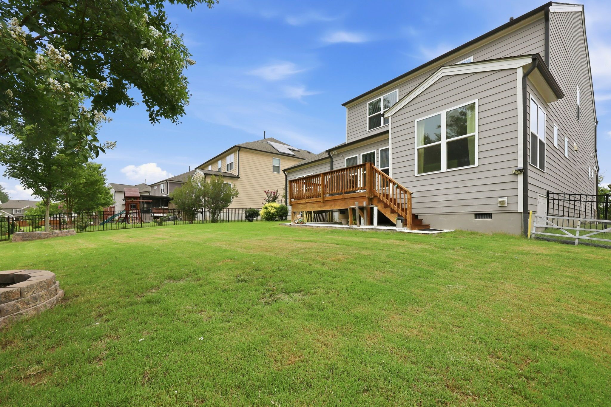 555 Spire Bend Property Photo 43