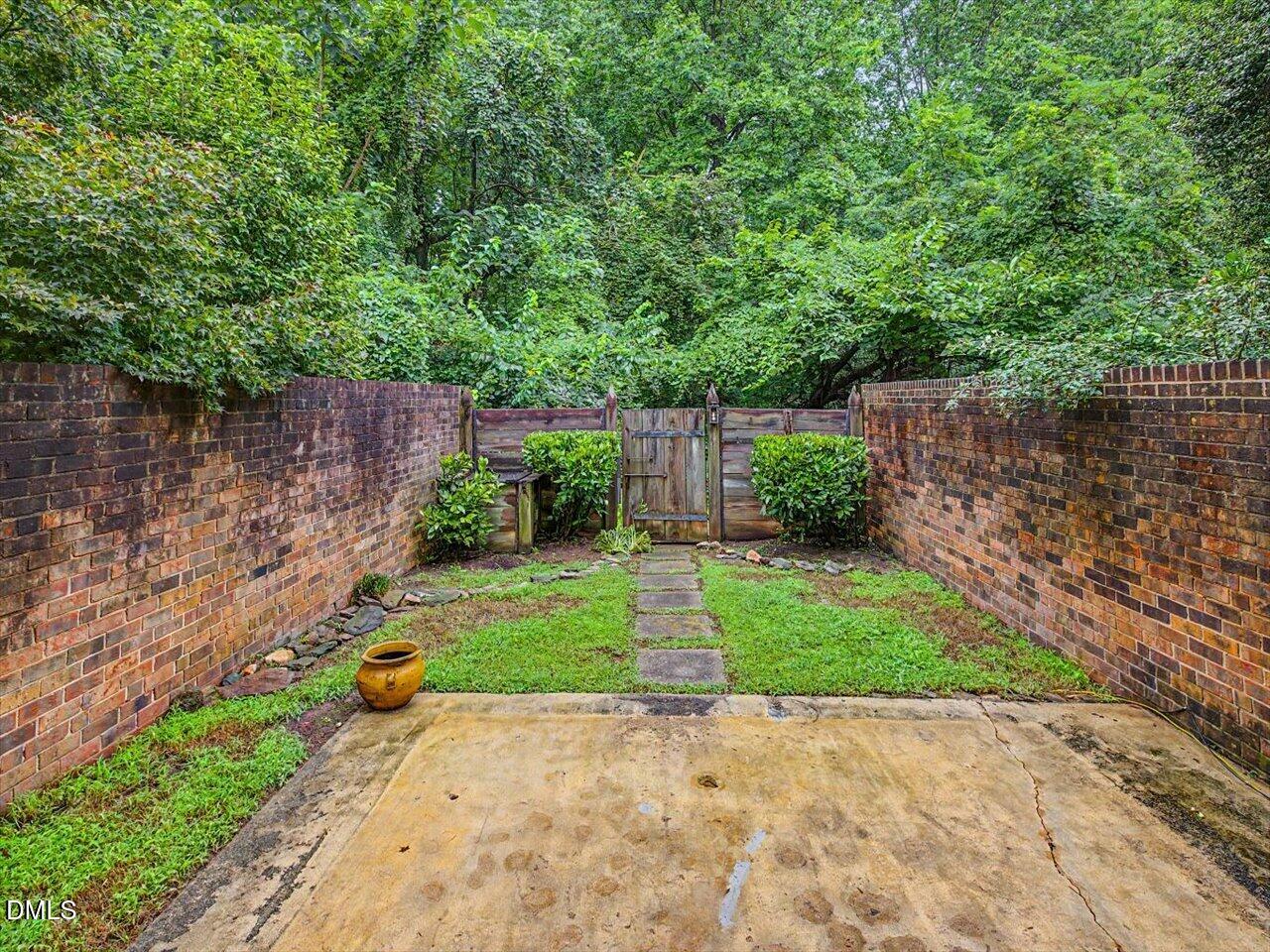 2816 Wycliff Road 2816 Property Photo 5