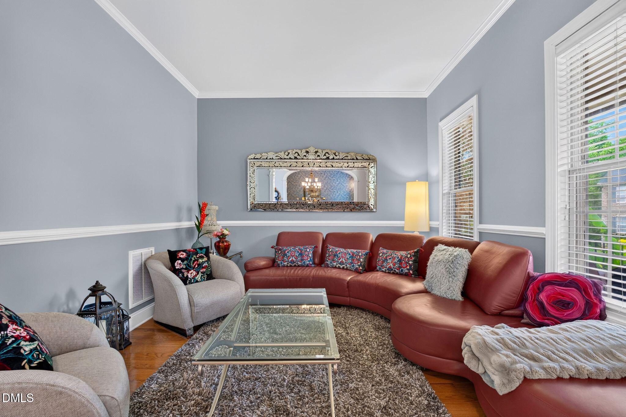 1033 Kennicott Avenue Property Photo 8