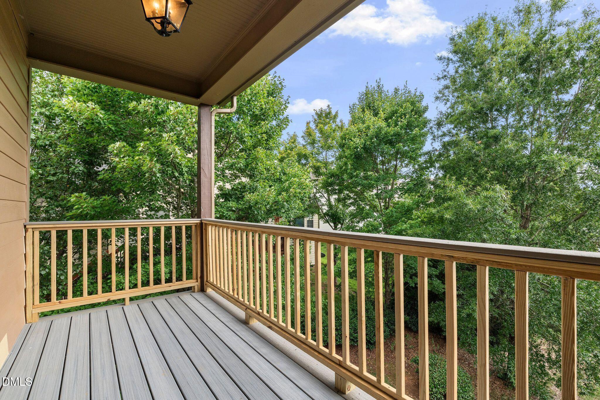 1033 Kennicott Avenue Property Photo 54