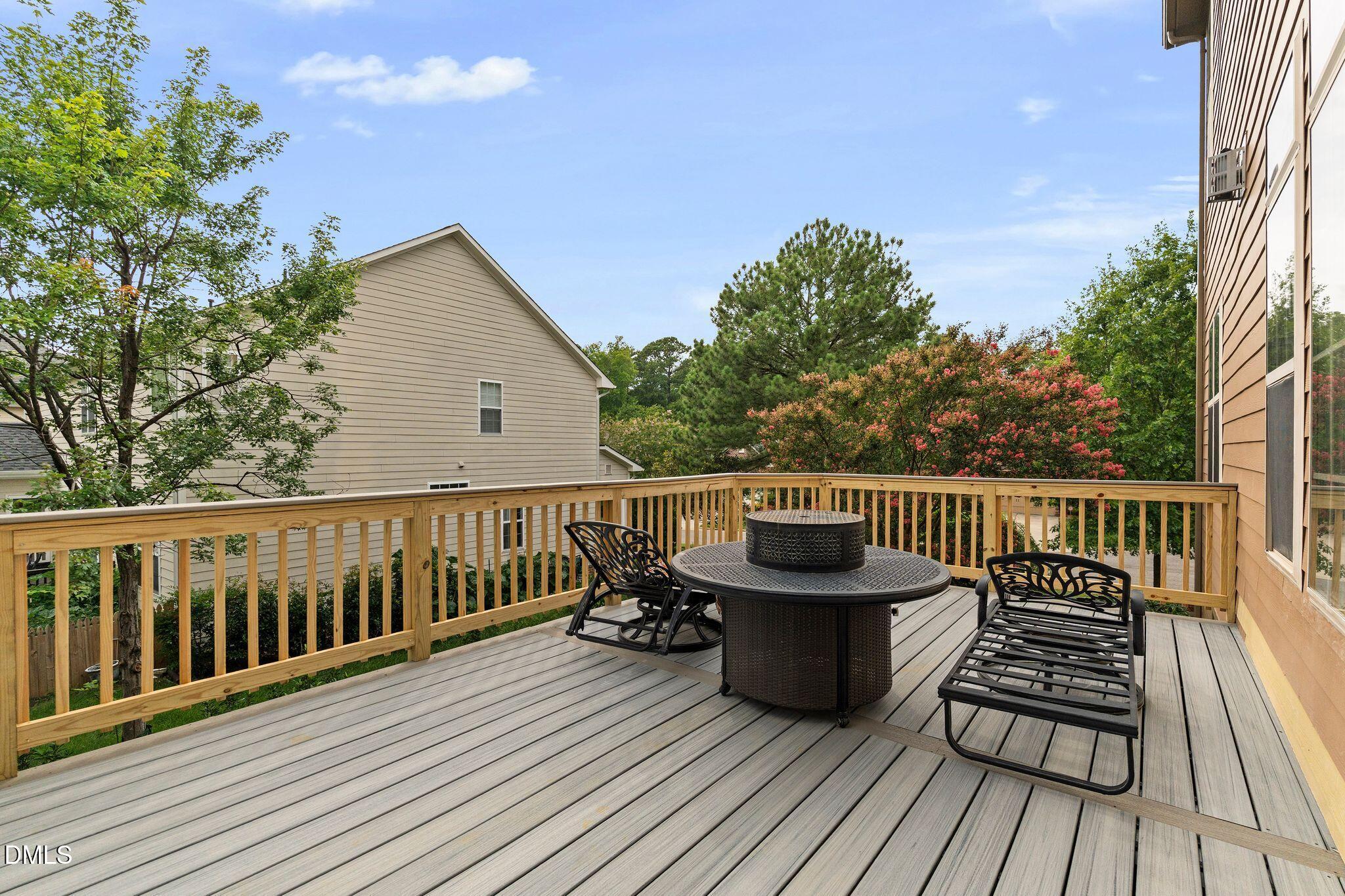 1033 Kennicott Avenue Property Photo 59