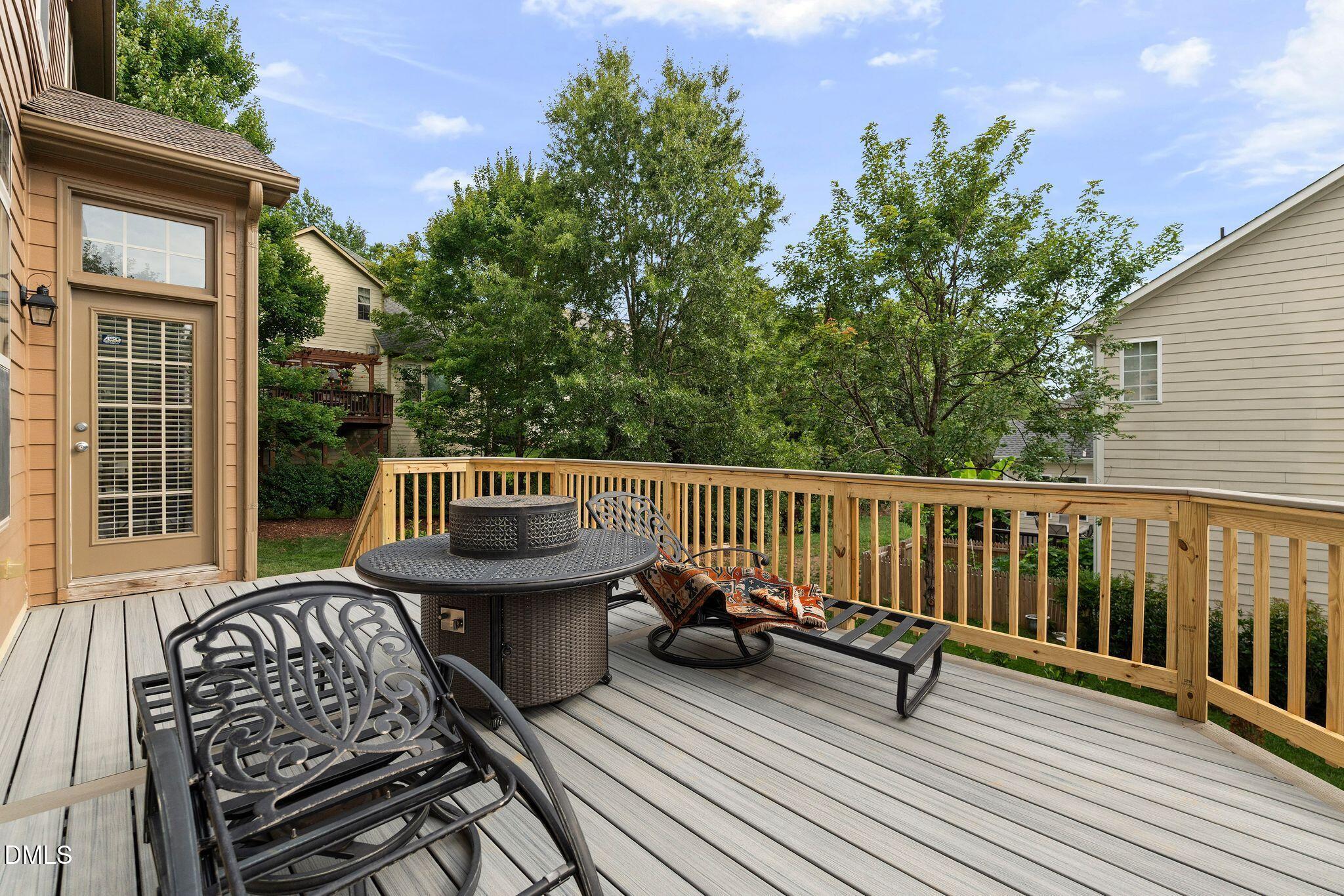 1033 Kennicott Avenue Property Photo 60