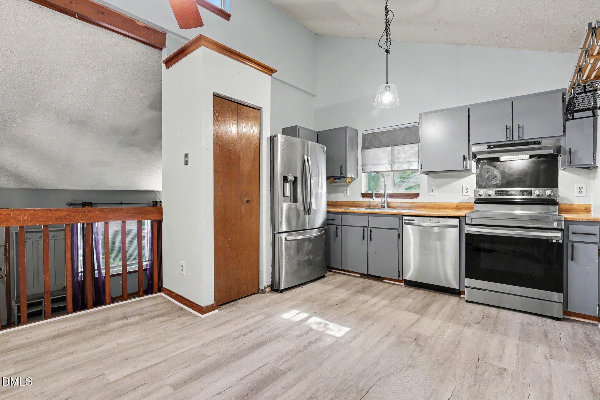 4232 Labrador Drive Property Photo 11