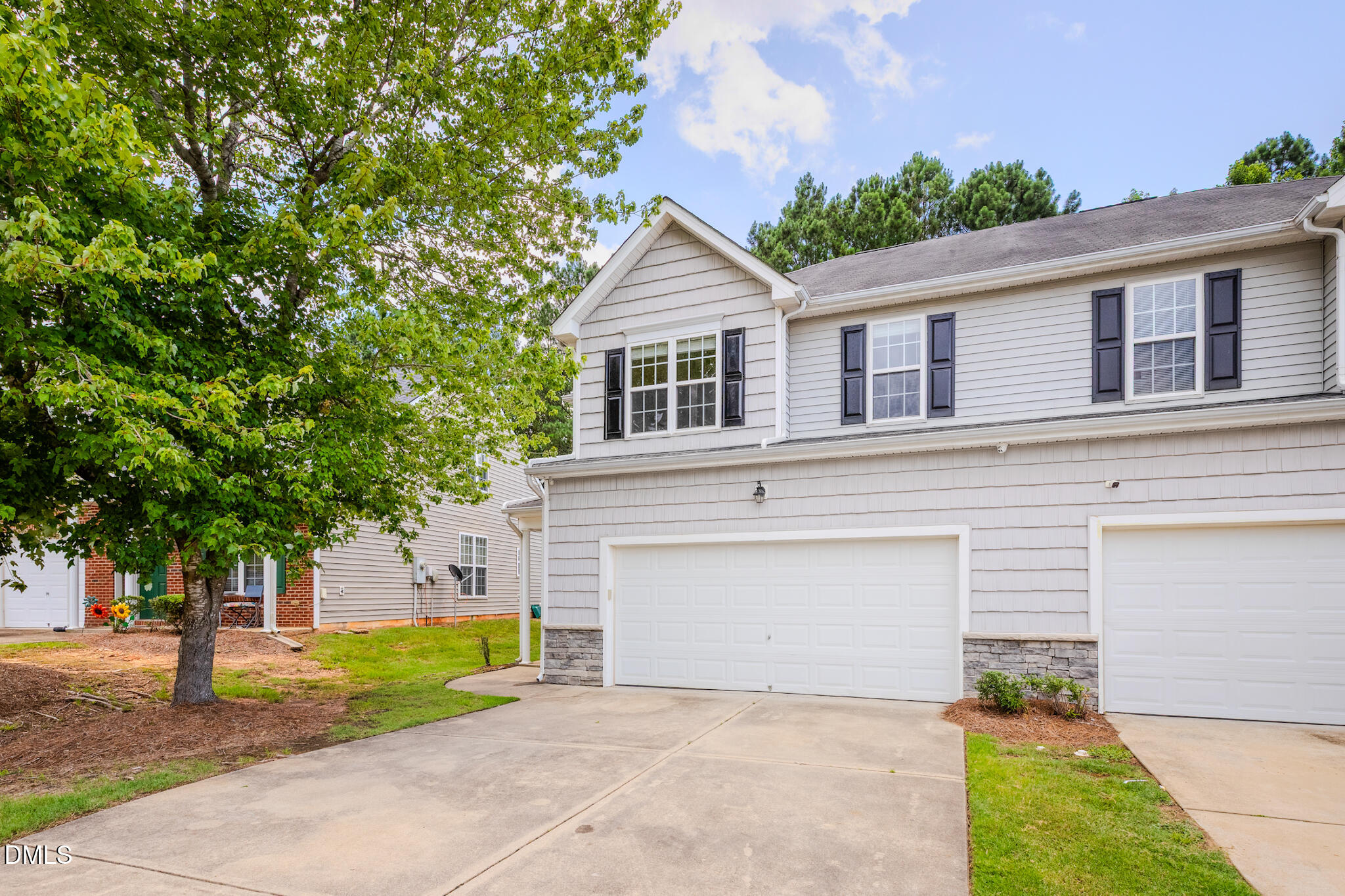 633 Woodson Drive Property Photo 3