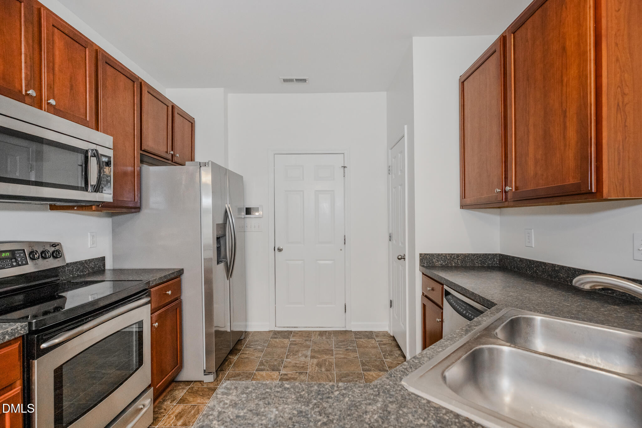 633 Woodson Drive Property Photo 11