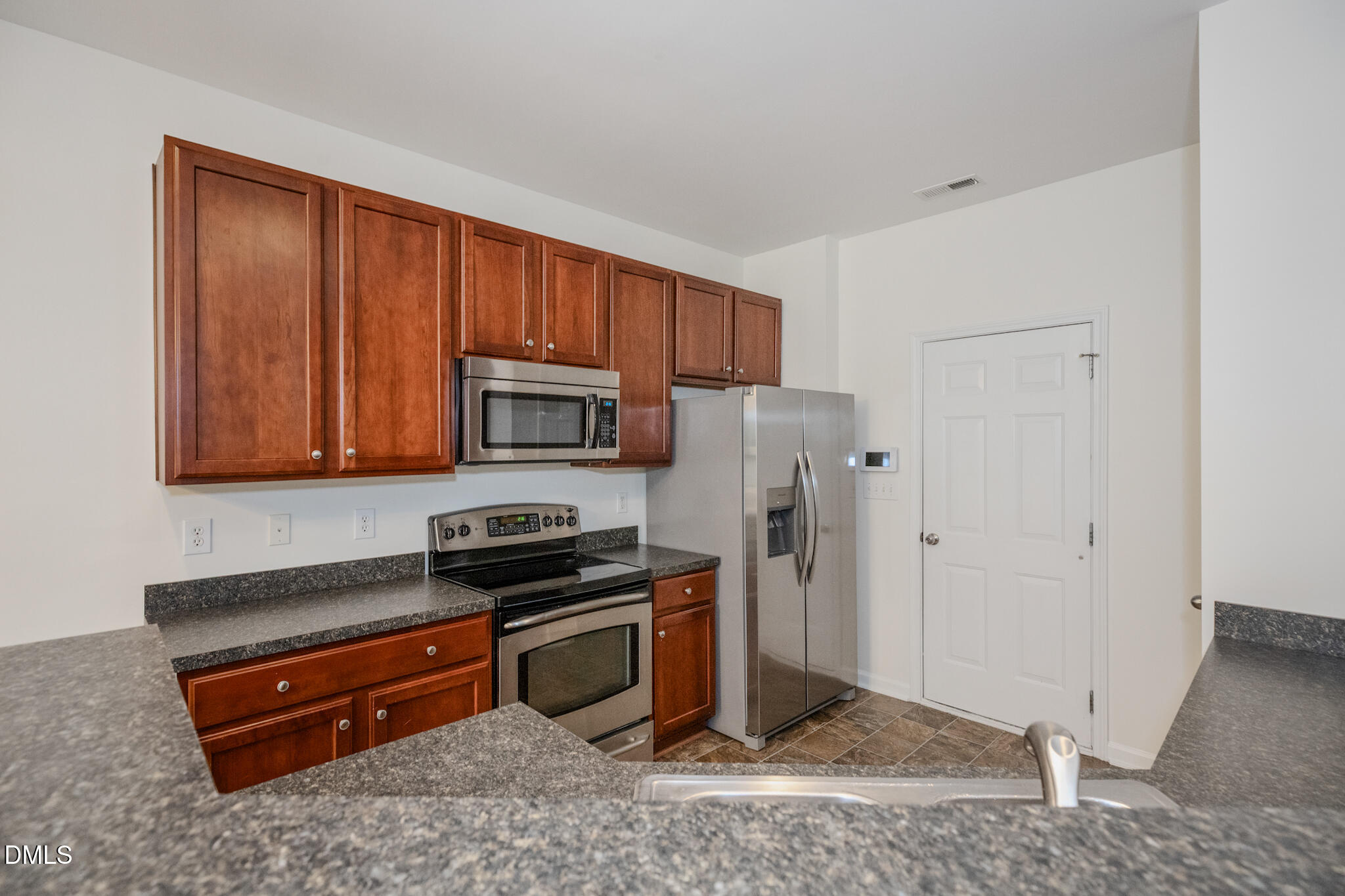 633 Woodson Drive Property Photo 12