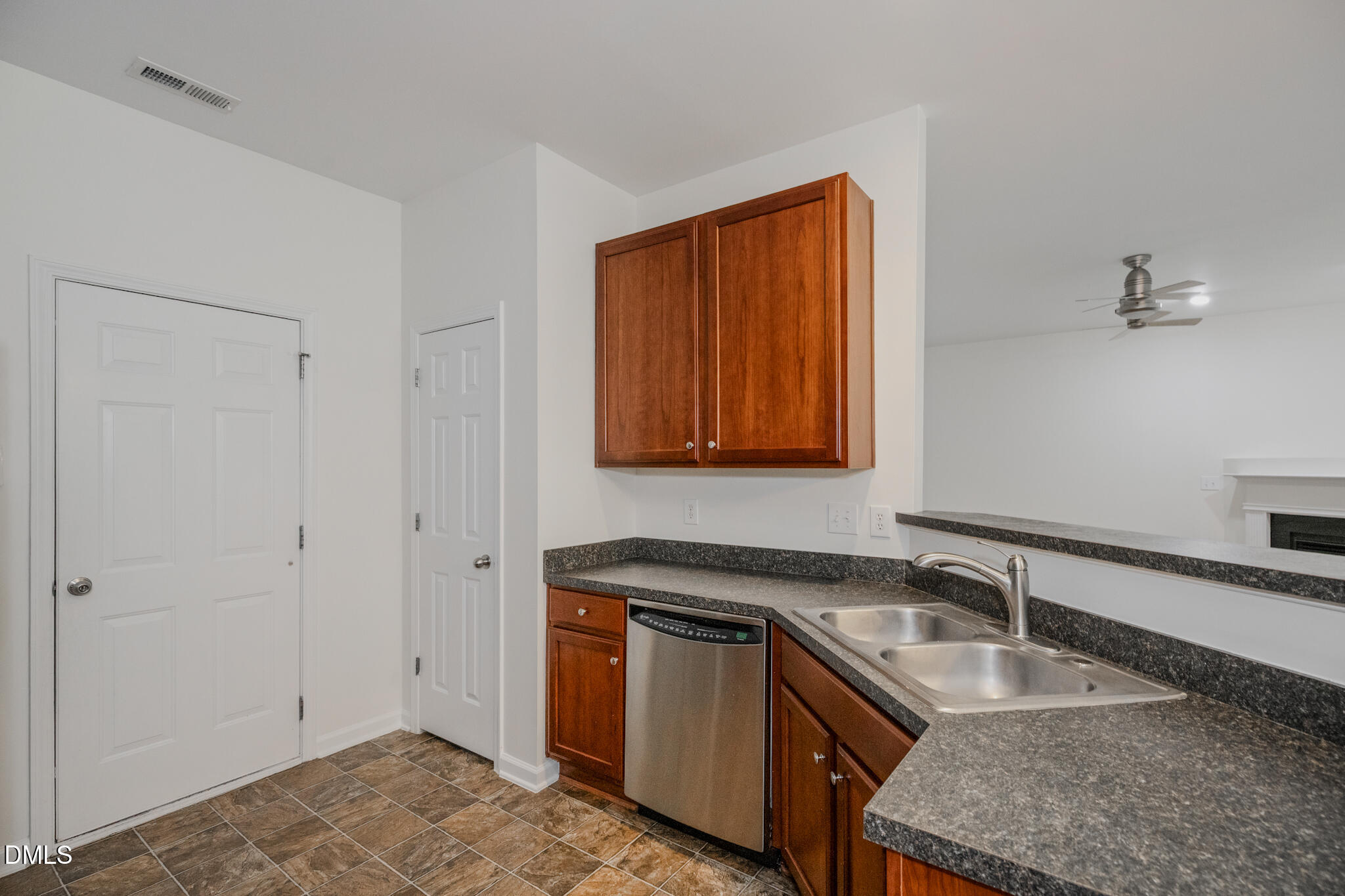 633 Woodson Drive Property Photo 13