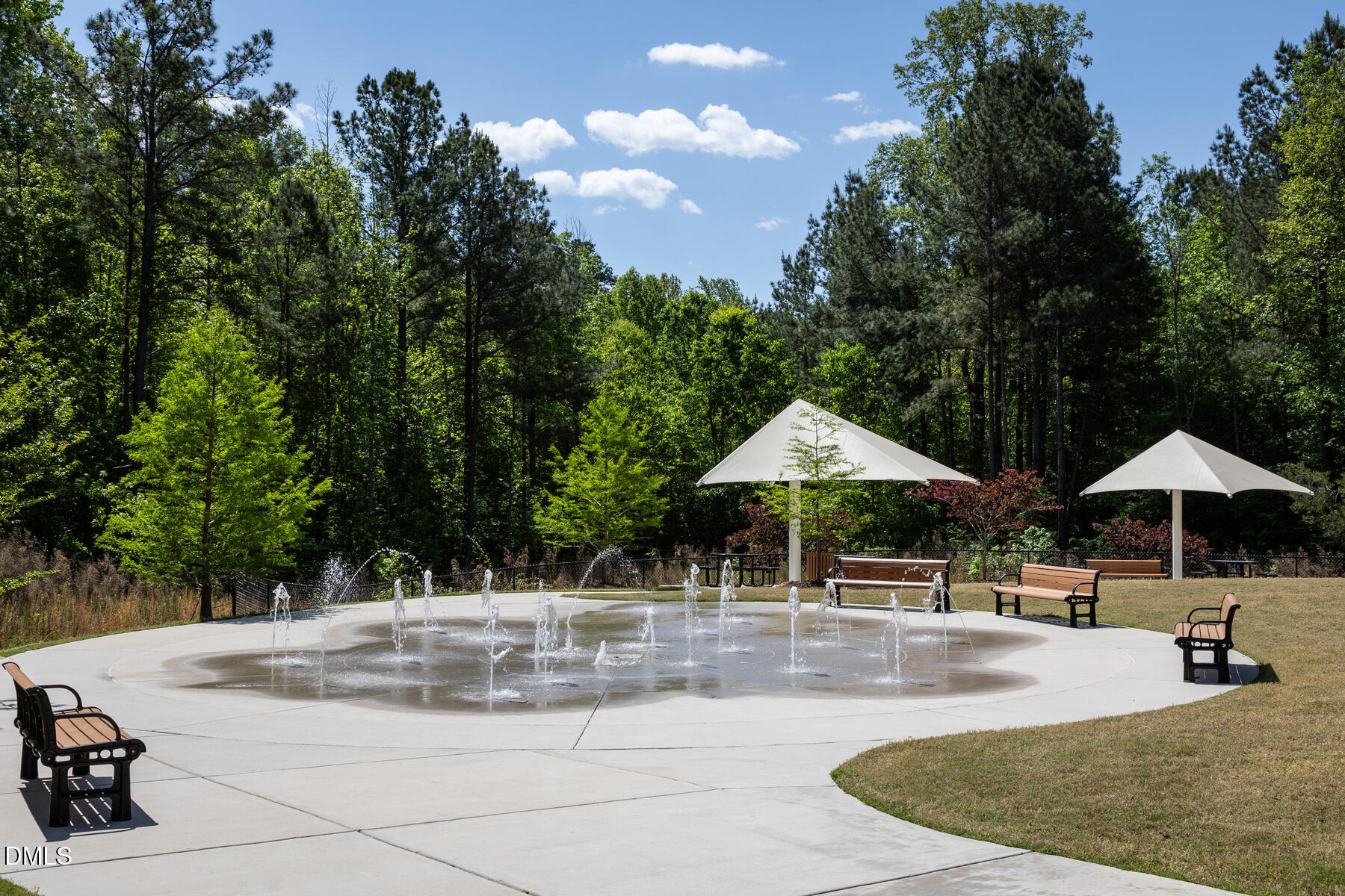 165 Symmetry Loop Property Photo 6
