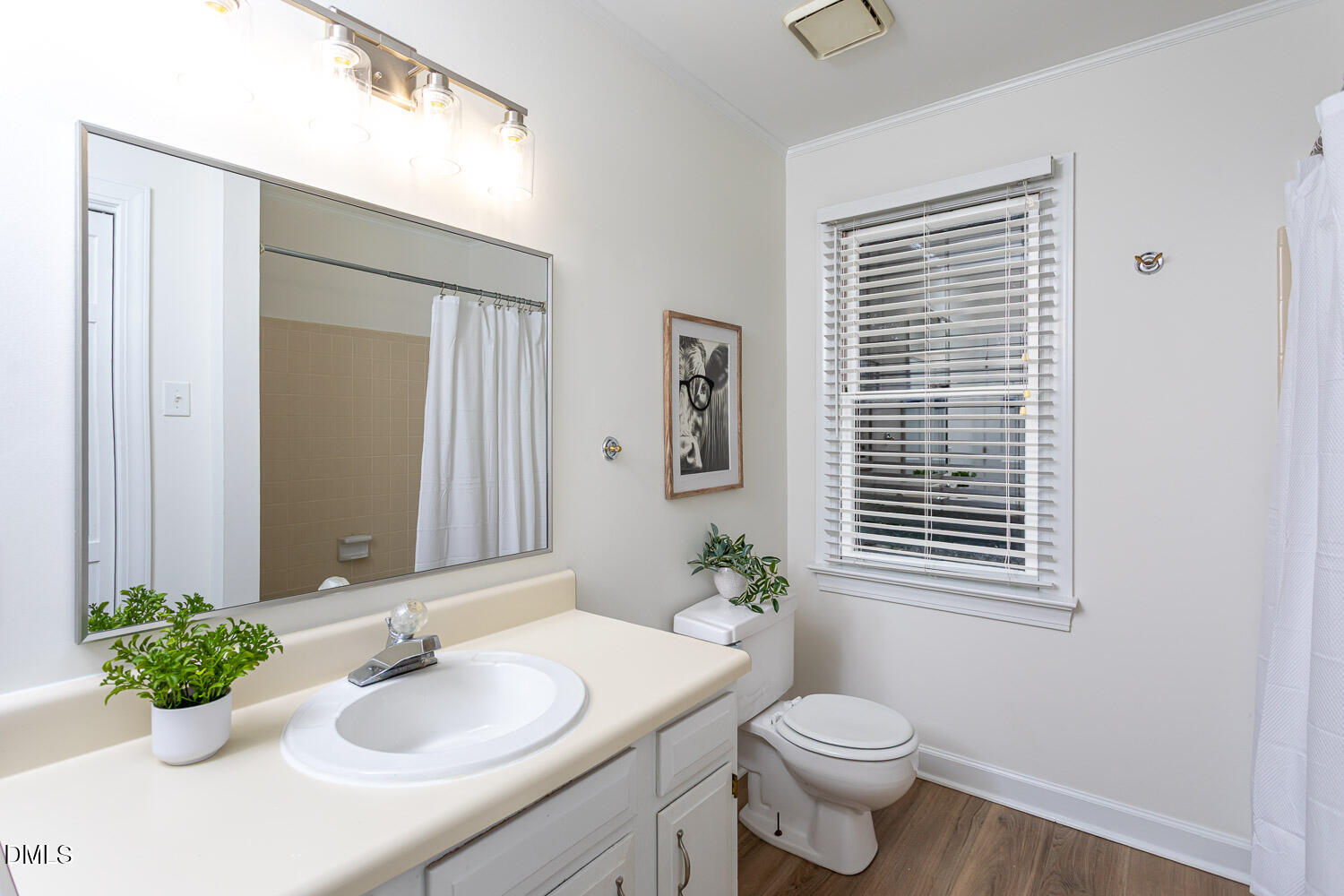 2009 Broadingham Court Property Photo 12