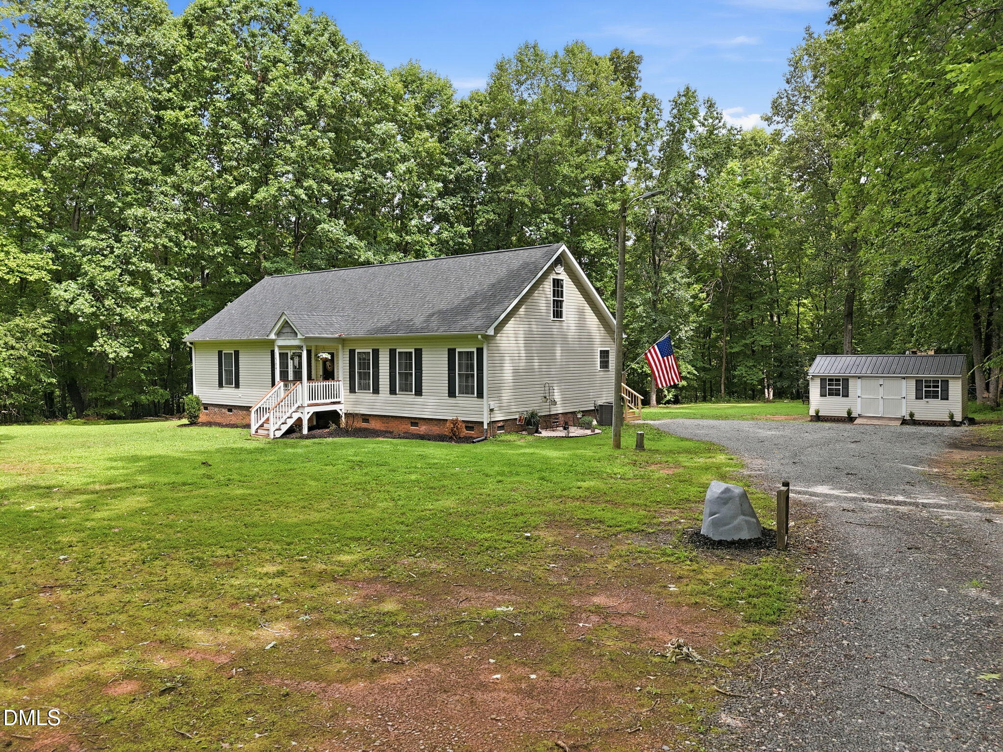1507 Rainbow Circle Property Photo 2