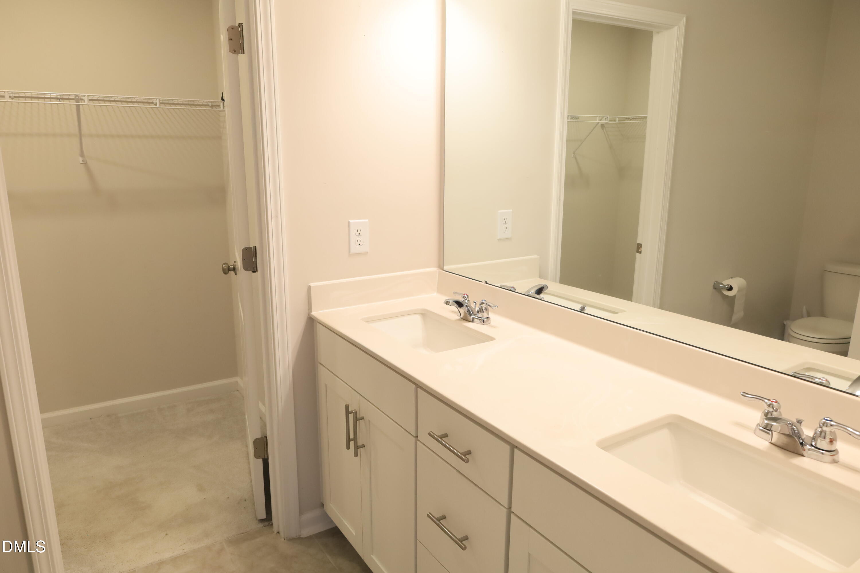 975 Highland Trce Drive Property Photo 8