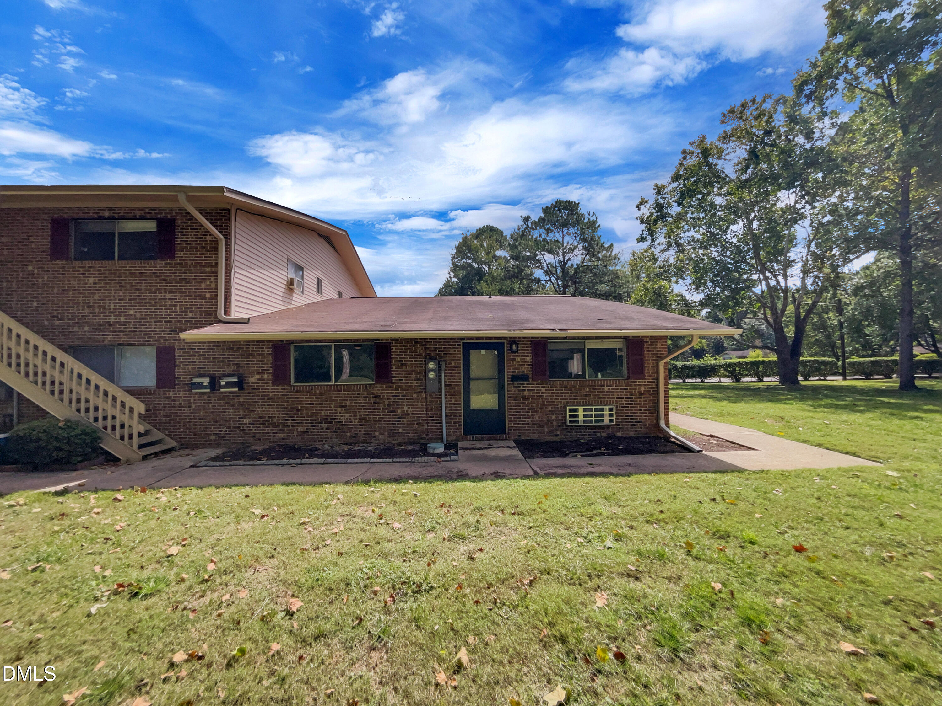 130 S Estes Drive Apt B7 Property Photo 1