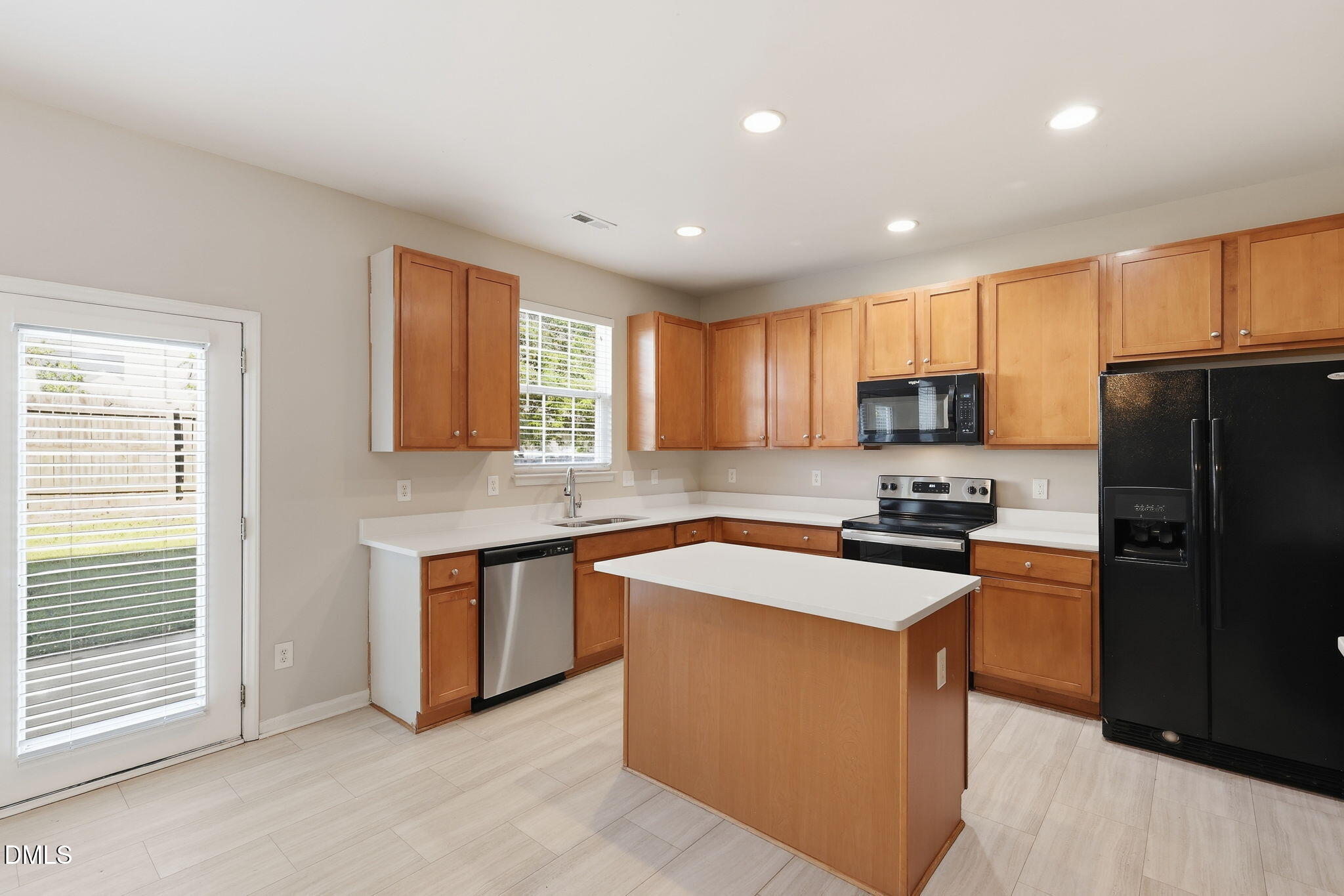 112 Jasper Point Drive Property Photo 14