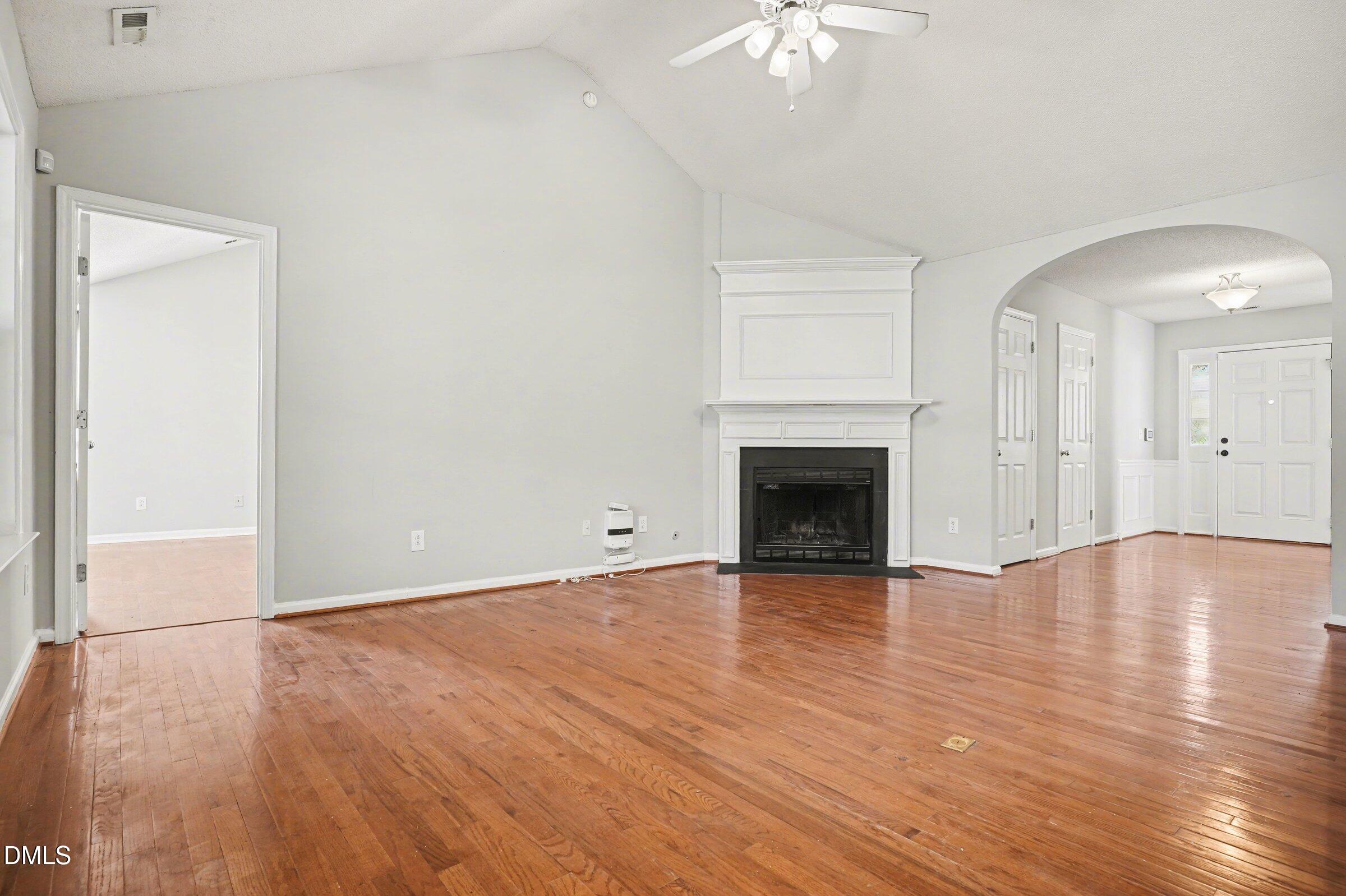 5017 Casland Drive Property Photo 6