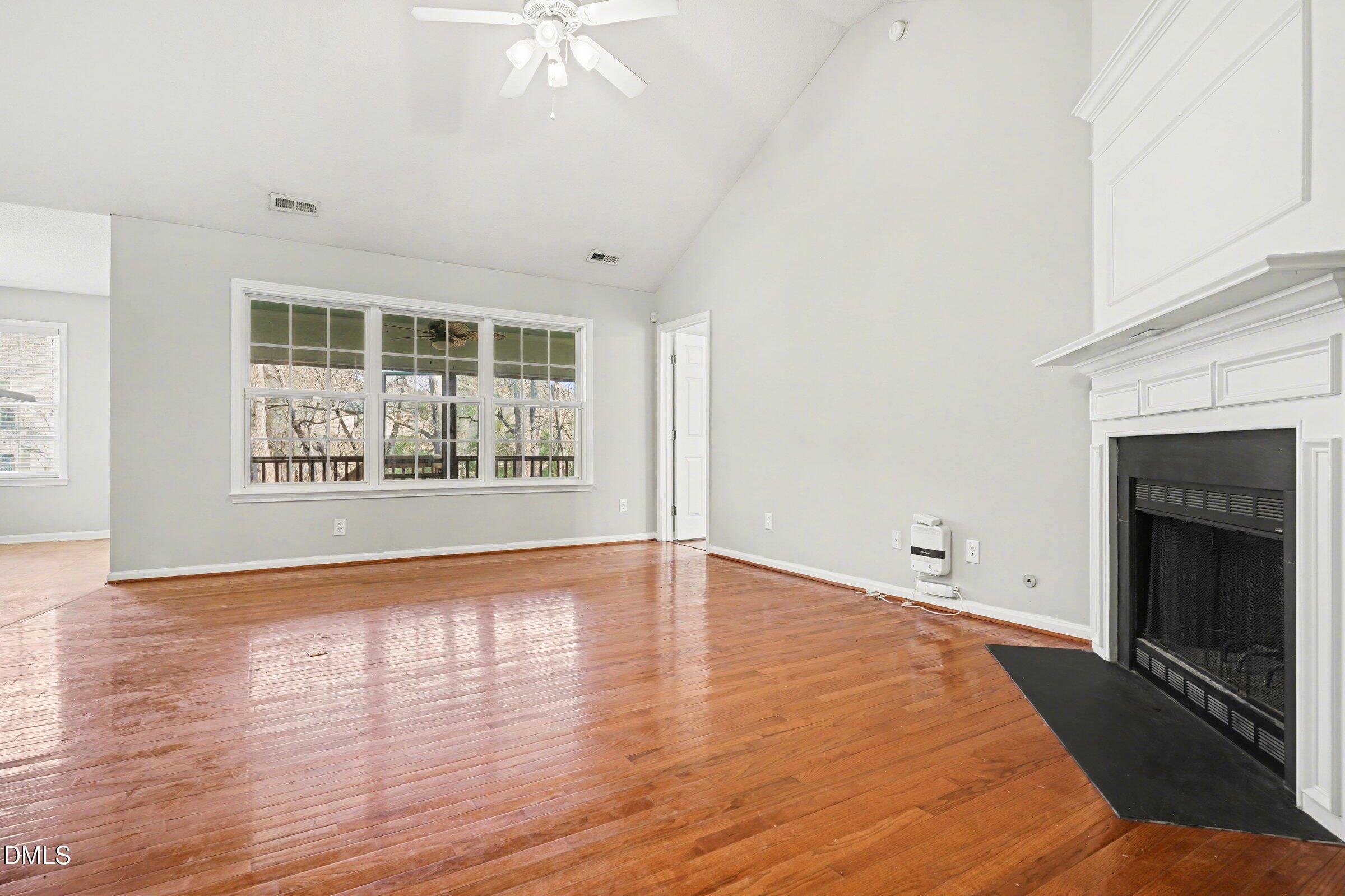 5017 Casland Drive Property Photo 8