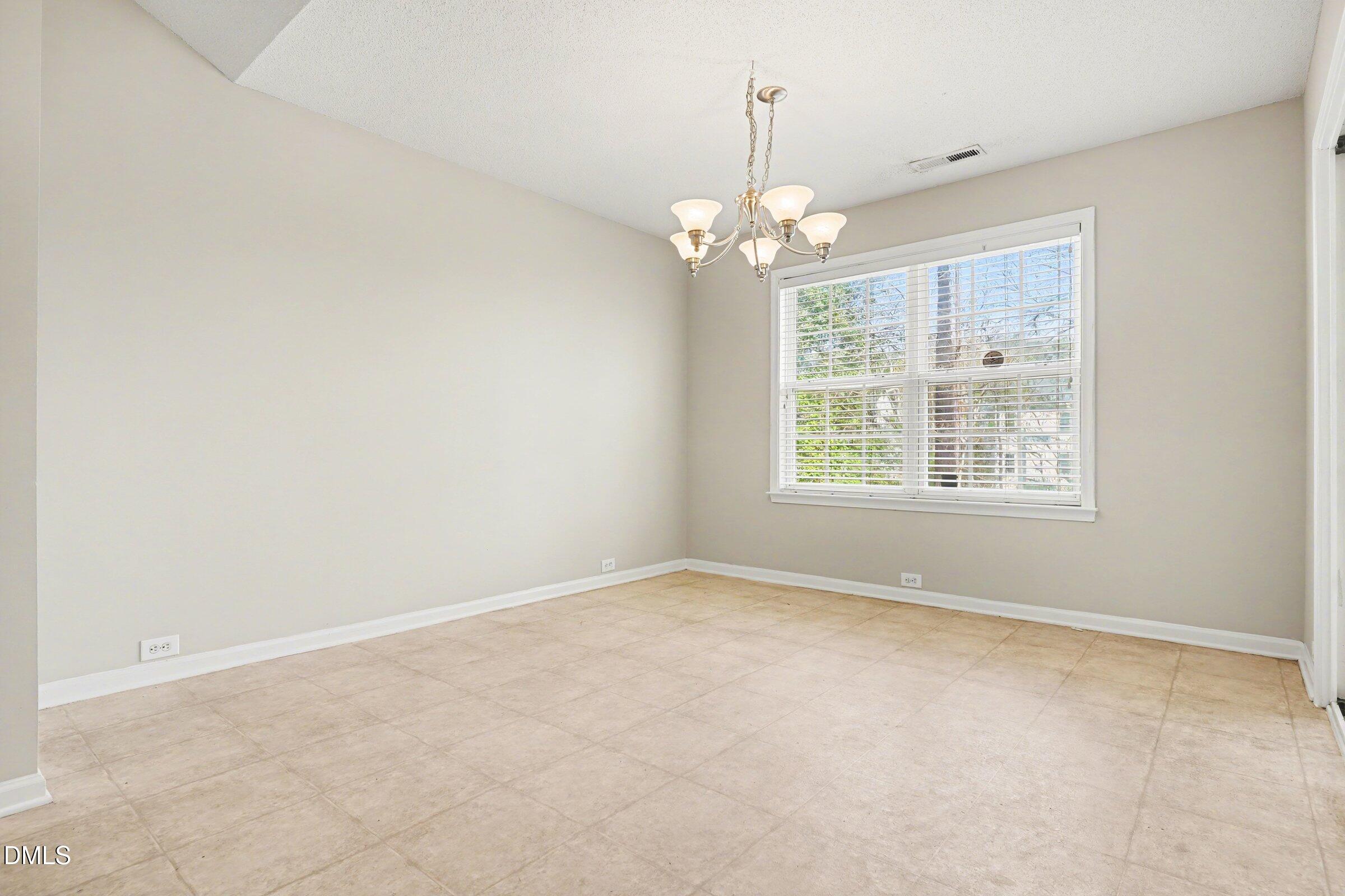 5017 Casland Drive Property Photo 10