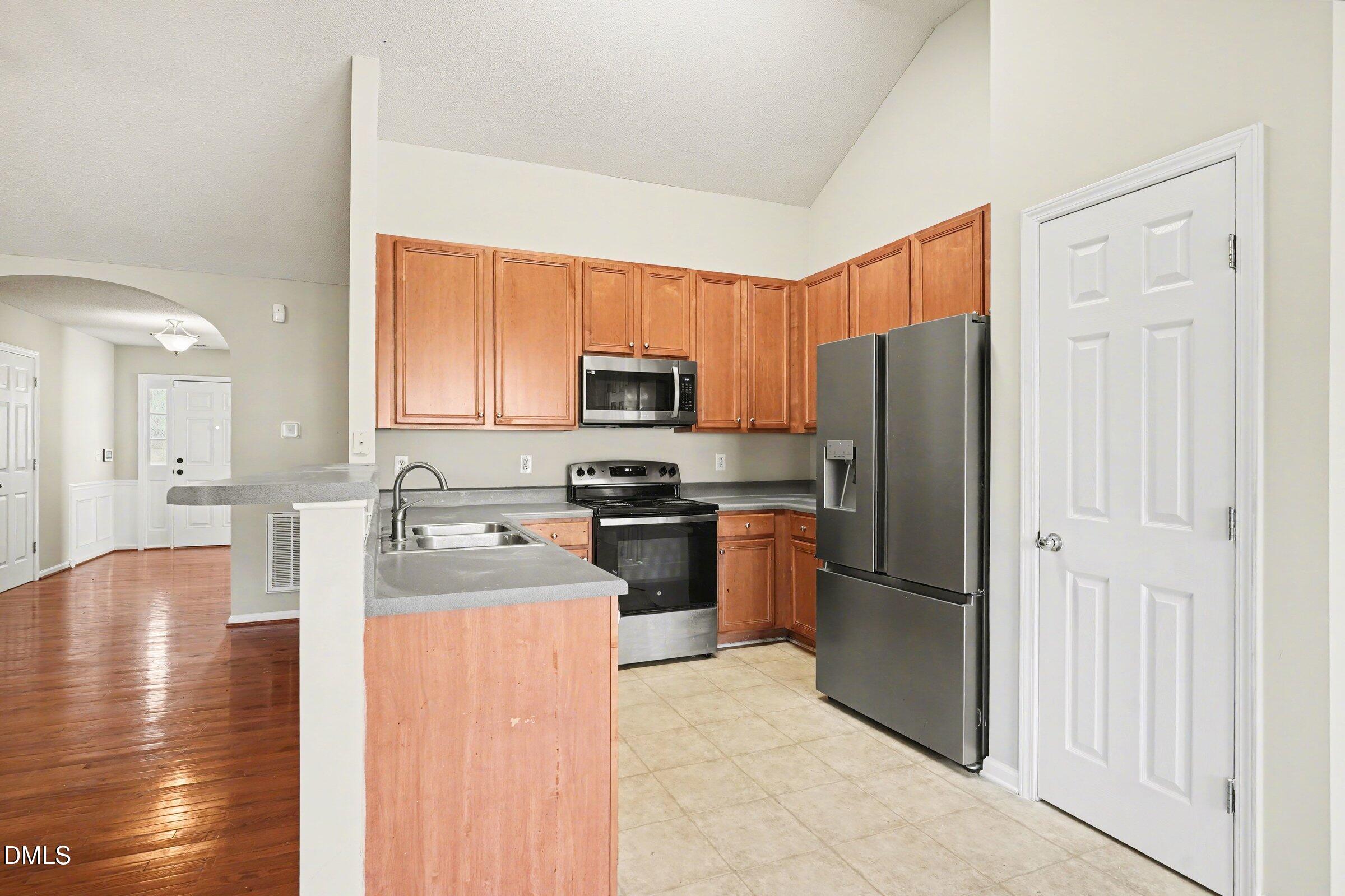 5017 Casland Drive Property Photo 12